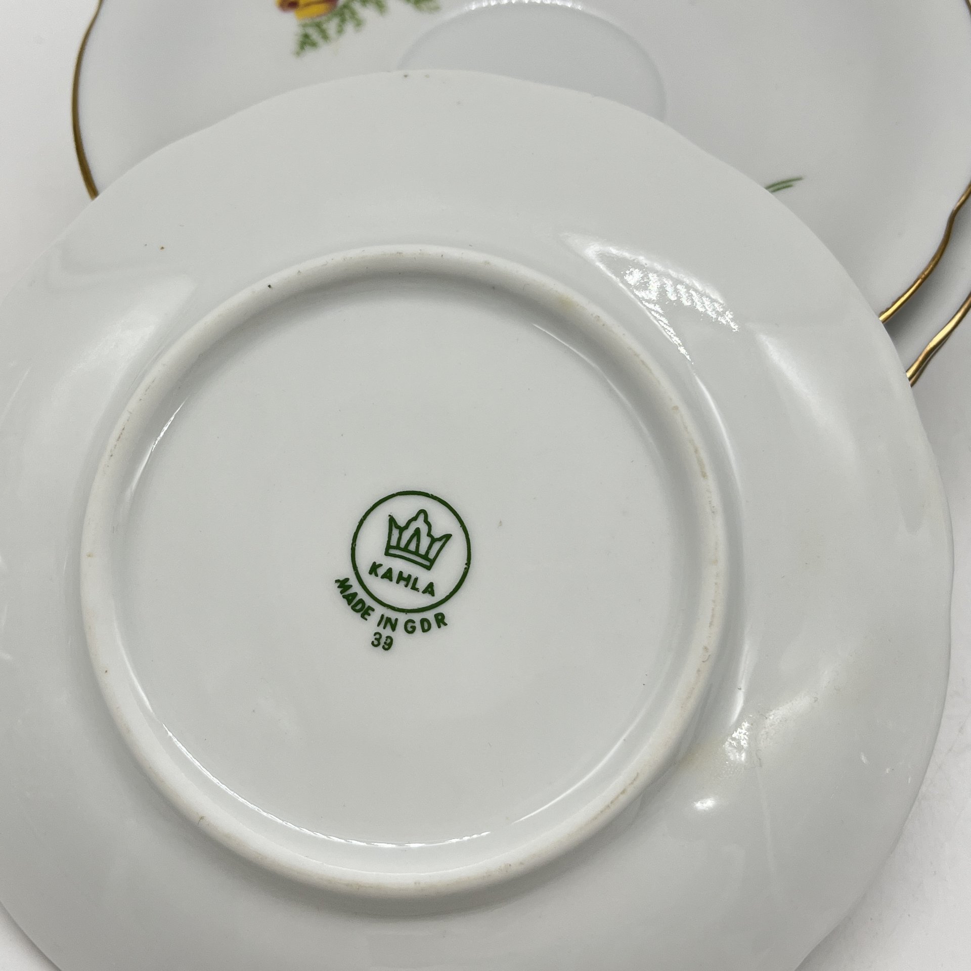 Набор из 6 блюдец с цветочным декором, фарфор, деколь, золочение, Kahla, ГДР, 1960-1990 гг.