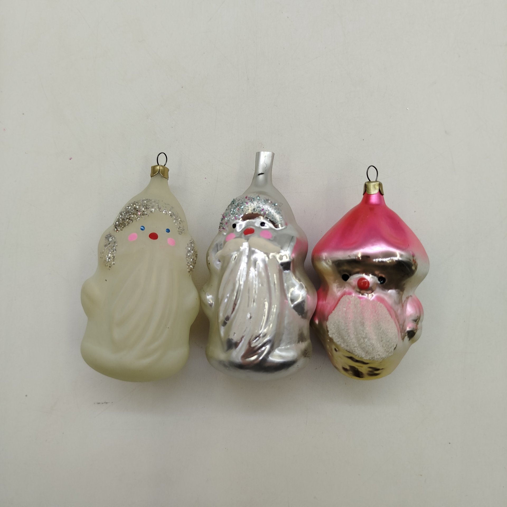 Набор из трех елочных игрушек, стекло, роспись, Московский завод ёлочных украшений, СССР, 1970-1990 гг.