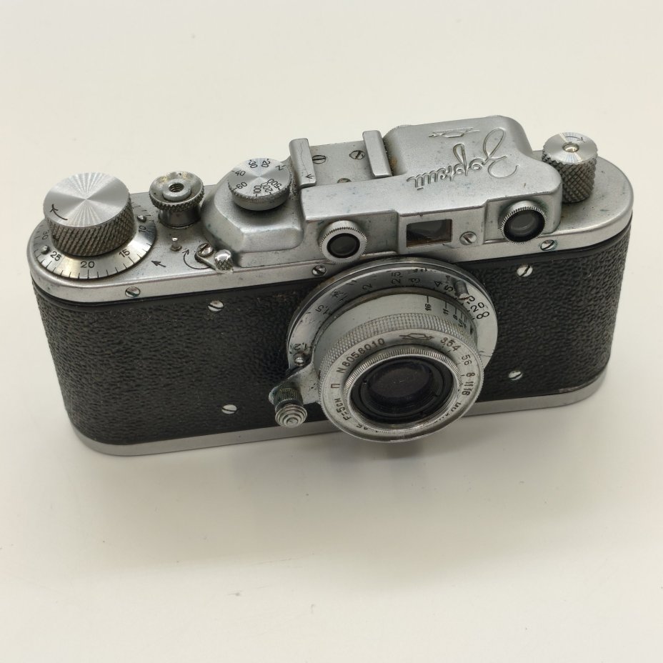 Фотоаппарат "Зоркий" с объективом "Индустар-50" в оригинальном кофре, металл, стекло, пластик, кожа, Красногорский механический завод (КМЗ), СССР, 1948-1956 гг.