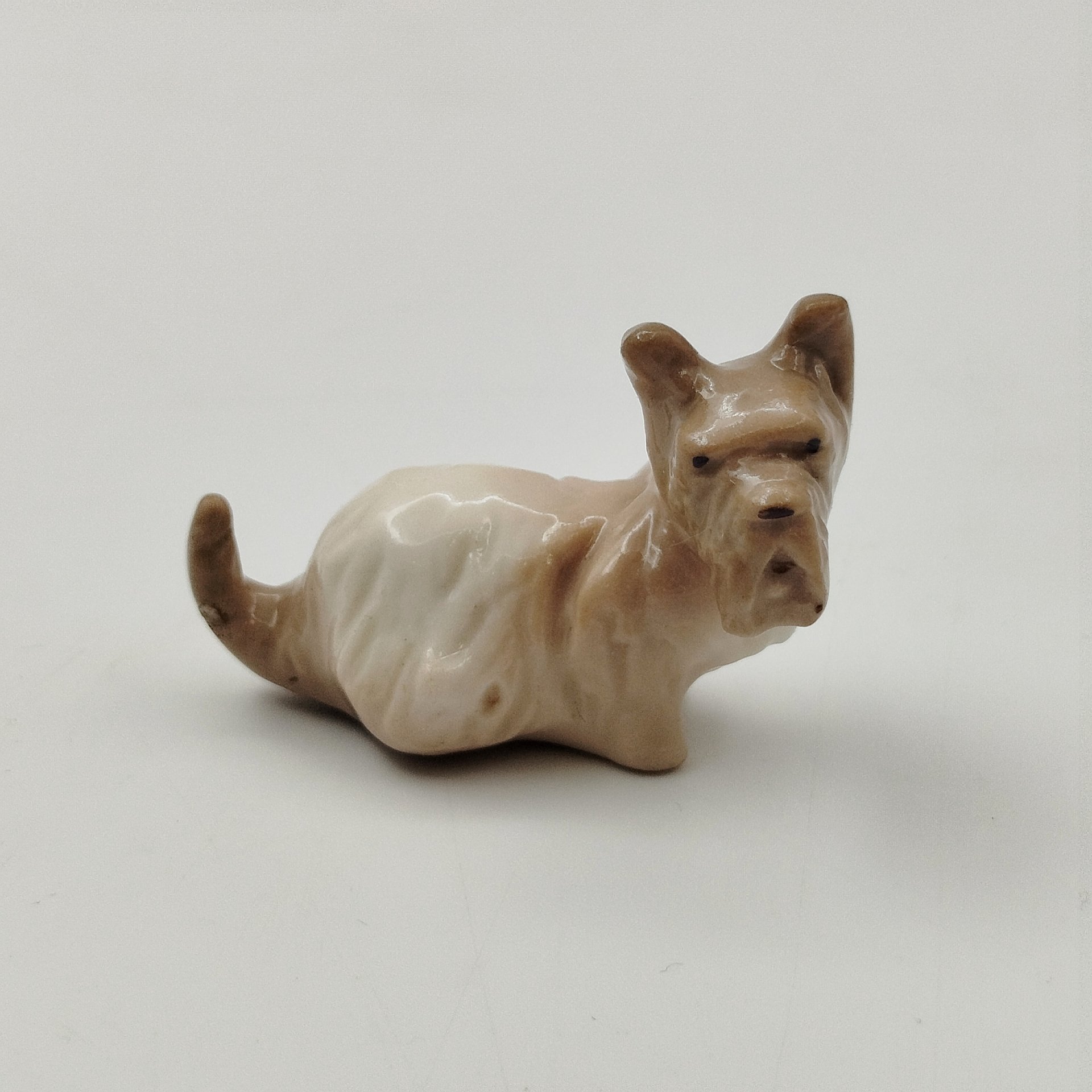 Статуэтка миниатюрная "Шотландский терьер" ("Шотландка"), скульптор Н.Е. Муратов, фарфор, СССР, 1970-1980 гг.