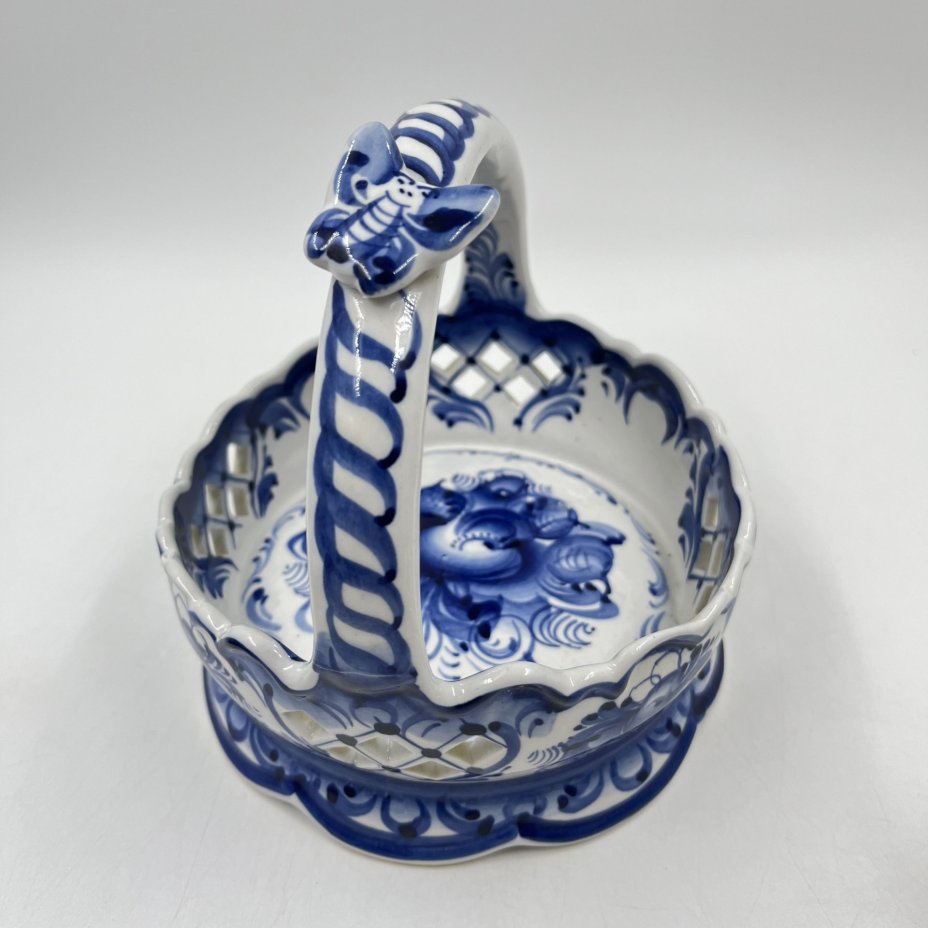 Конфетница "Корзинка", Гжель, авт. М. Пулемётов