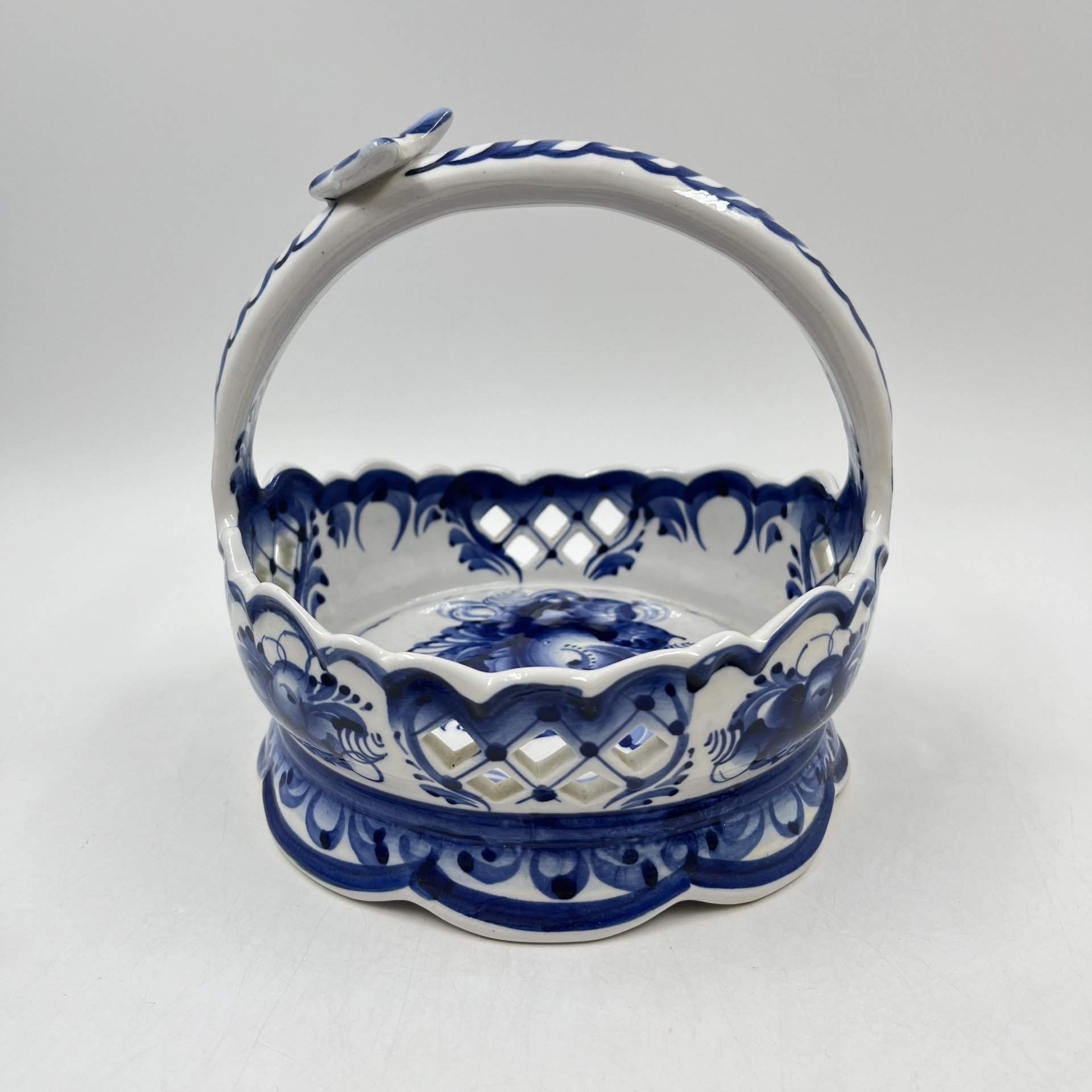 Конфетница "Корзинка", Гжель, авт. М. Пулемётов