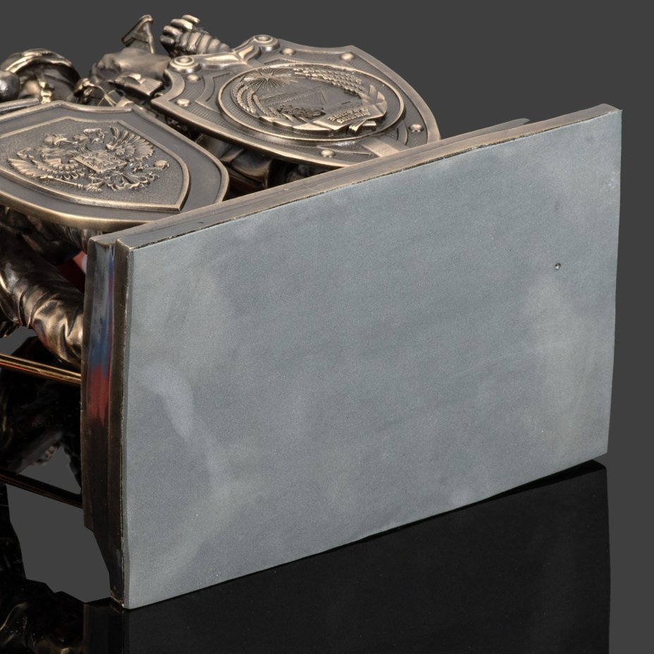 Скульптура "Дружба России и Кореи" (Бойцы Российской Федерации и Северной Кореи) (лимитированная серия)