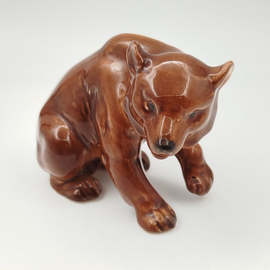 Статуэтка "Бурый медведь", Hertwig & Co (предположительно)