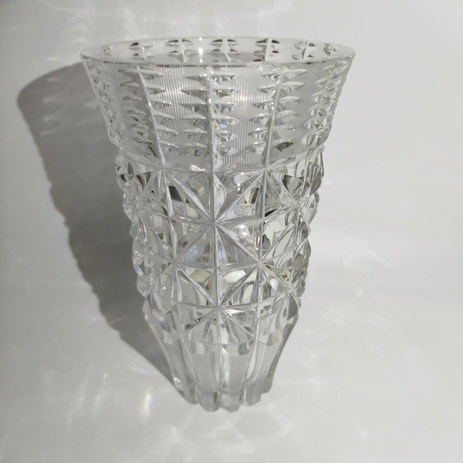 Ваза для цветов с резным геометрическим декором, хрусталь, алмазная грань, Завод «Красный Гигант», СССР, 1970-1990 гг.