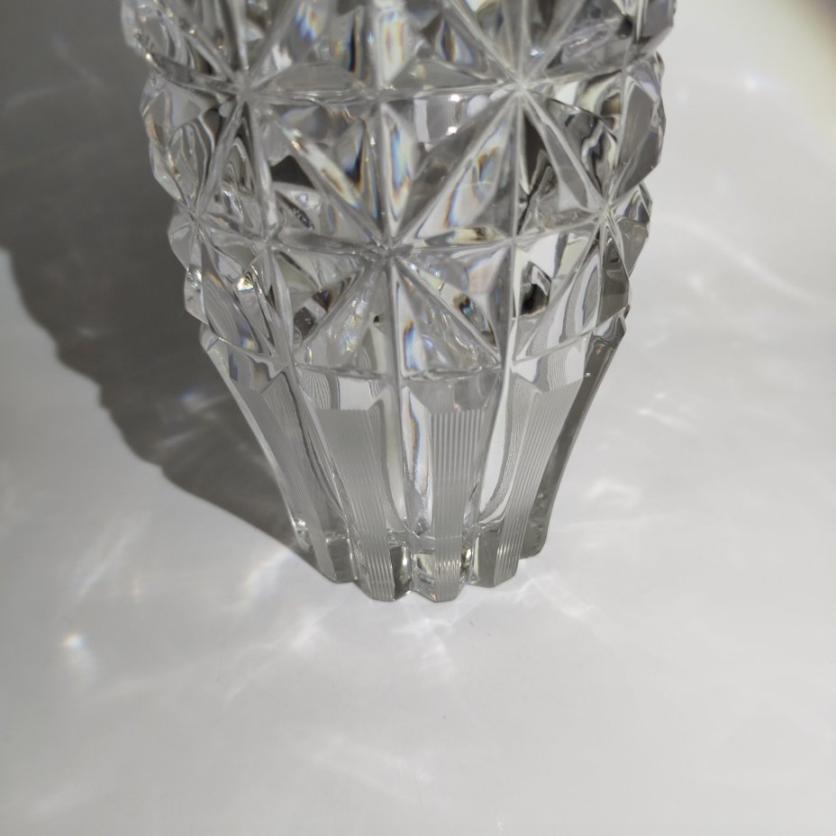 Ваза для цветов с резным геометрическим декором, хрусталь, алмазная грань, Завод «Красный Гигант», СССР, 1970-1990 гг.