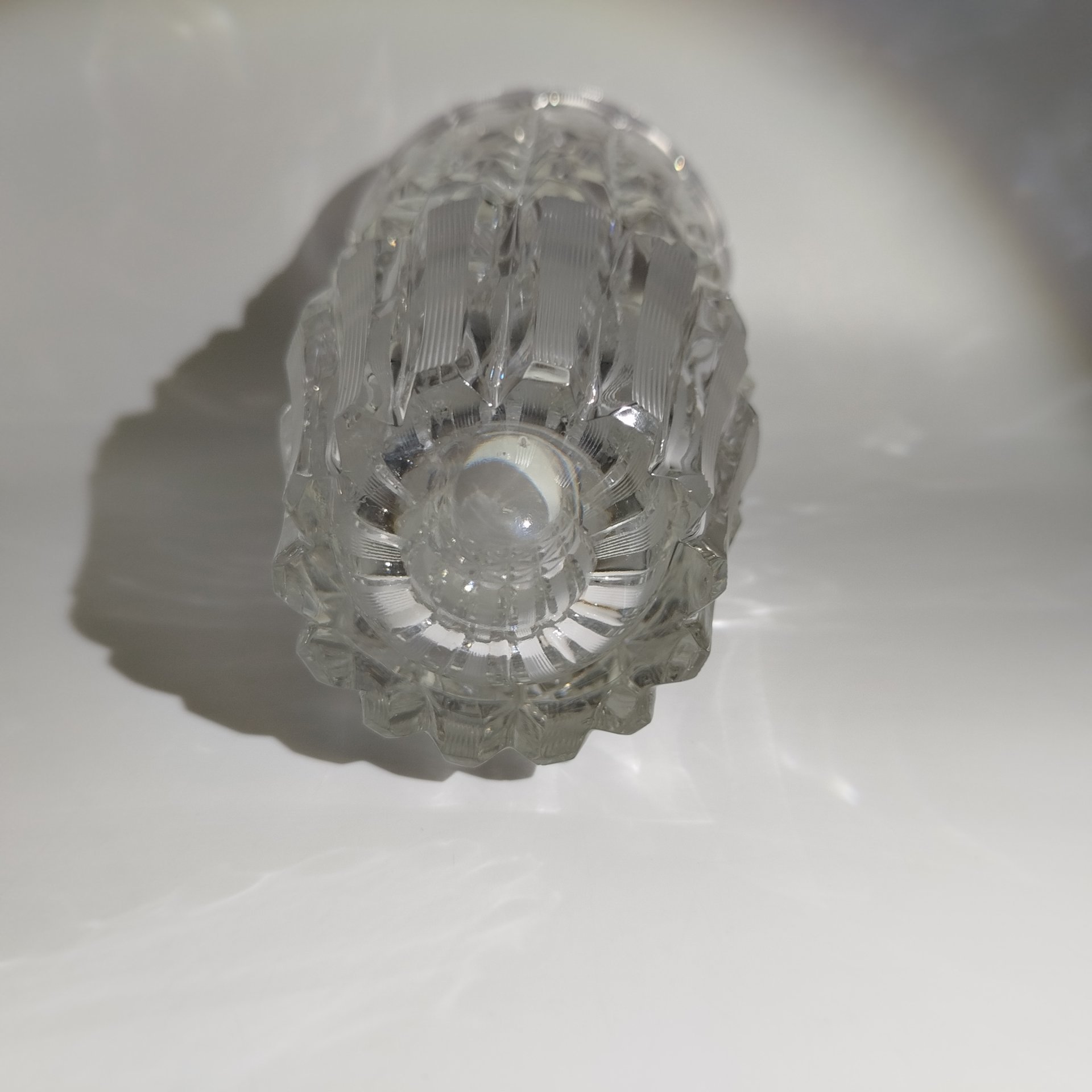 Ваза для цветов с резным геометрическим декором, хрусталь, алмазная грань, Завод «Красный Гигант», СССР, 1970-1990 гг.