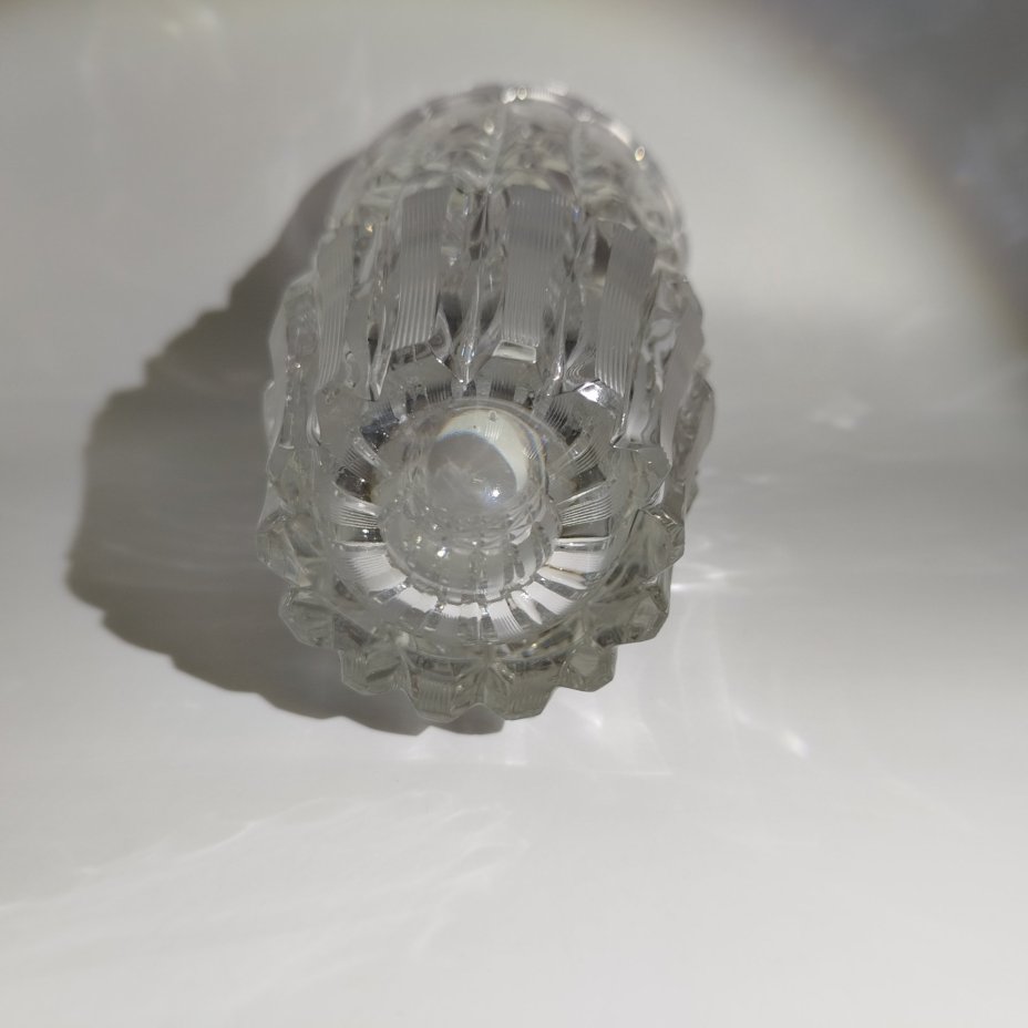 Ваза для цветов с резным геометрическим декором, хрусталь, алмазная грань, Завод «Красный Гигант», СССР, 1970-1990 гг.