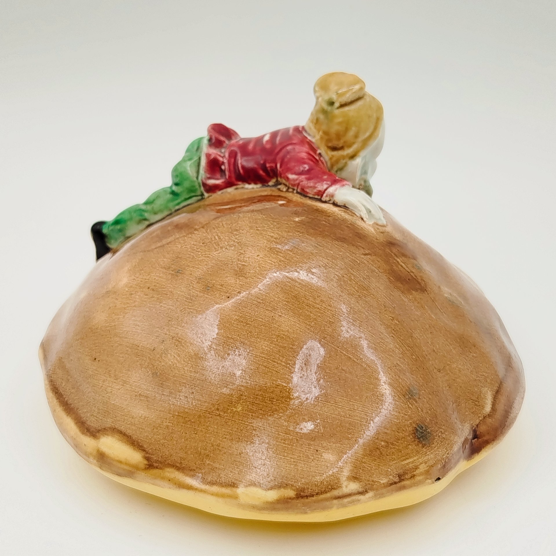 Крышка от шкатулки "Гном на грибе", Товарищество М.С. Кузнецова