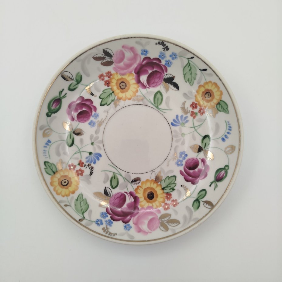 Пара чайная с двусторонним расписным цветочным декором в русском стиле, фарфор, роспись, золочение, Фарфоровый завод «Пролетарий» (Бронница, Мста), СССР, 1953-1958 гг.