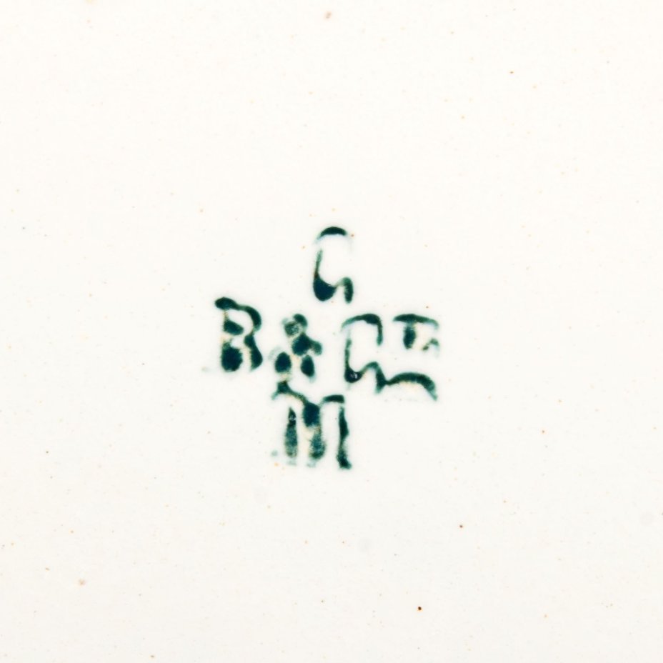 Блюдо декоративное с изображением сцены у таверны, Creil and Montereau Barluet and Co