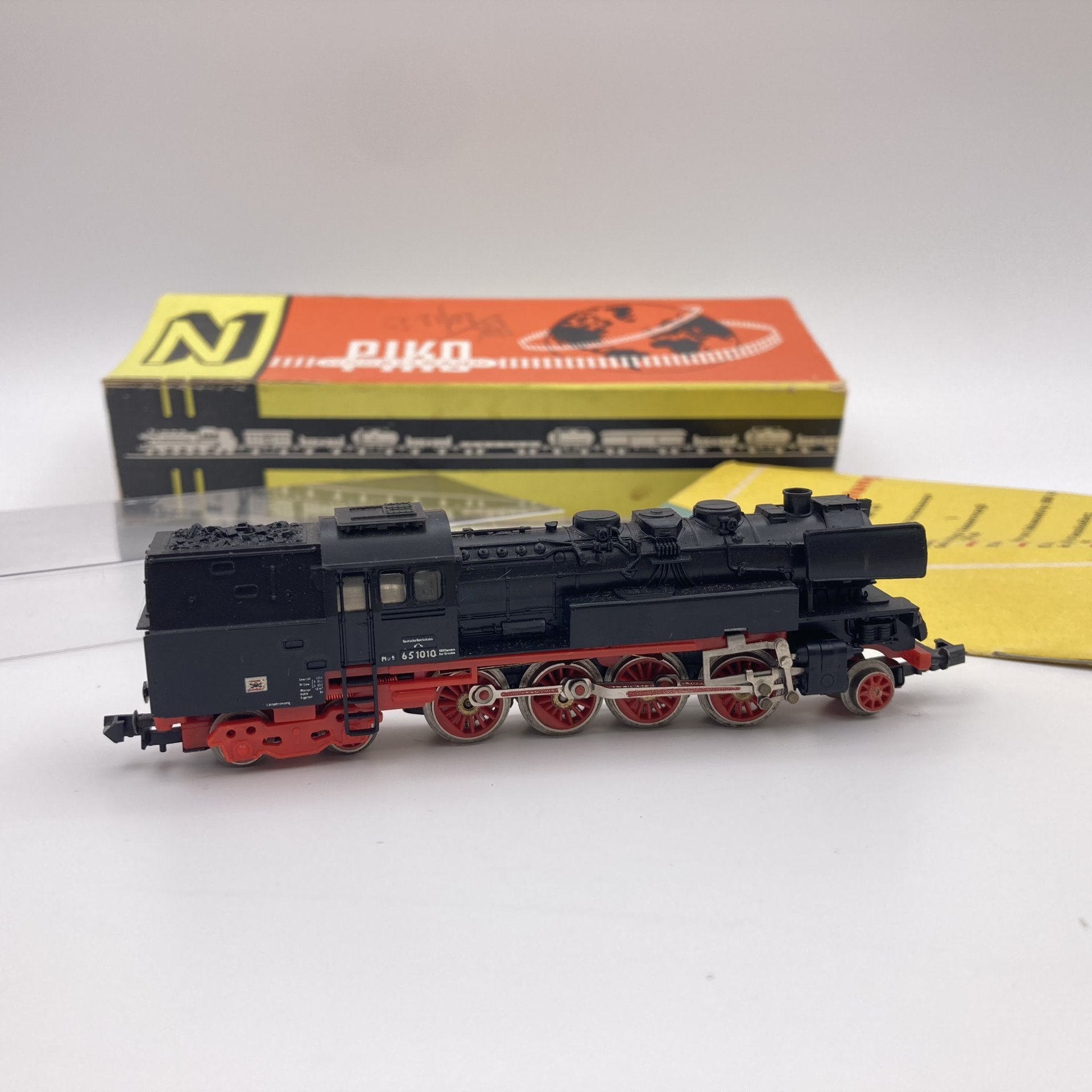 Модель железнодорожная, паровоз "BR 65 5/4103" в оригинальной коробке с инструкцией, металл, пластик, картон, печать, бумага, Piko, ГДР, 1970-1989 гг., Piko