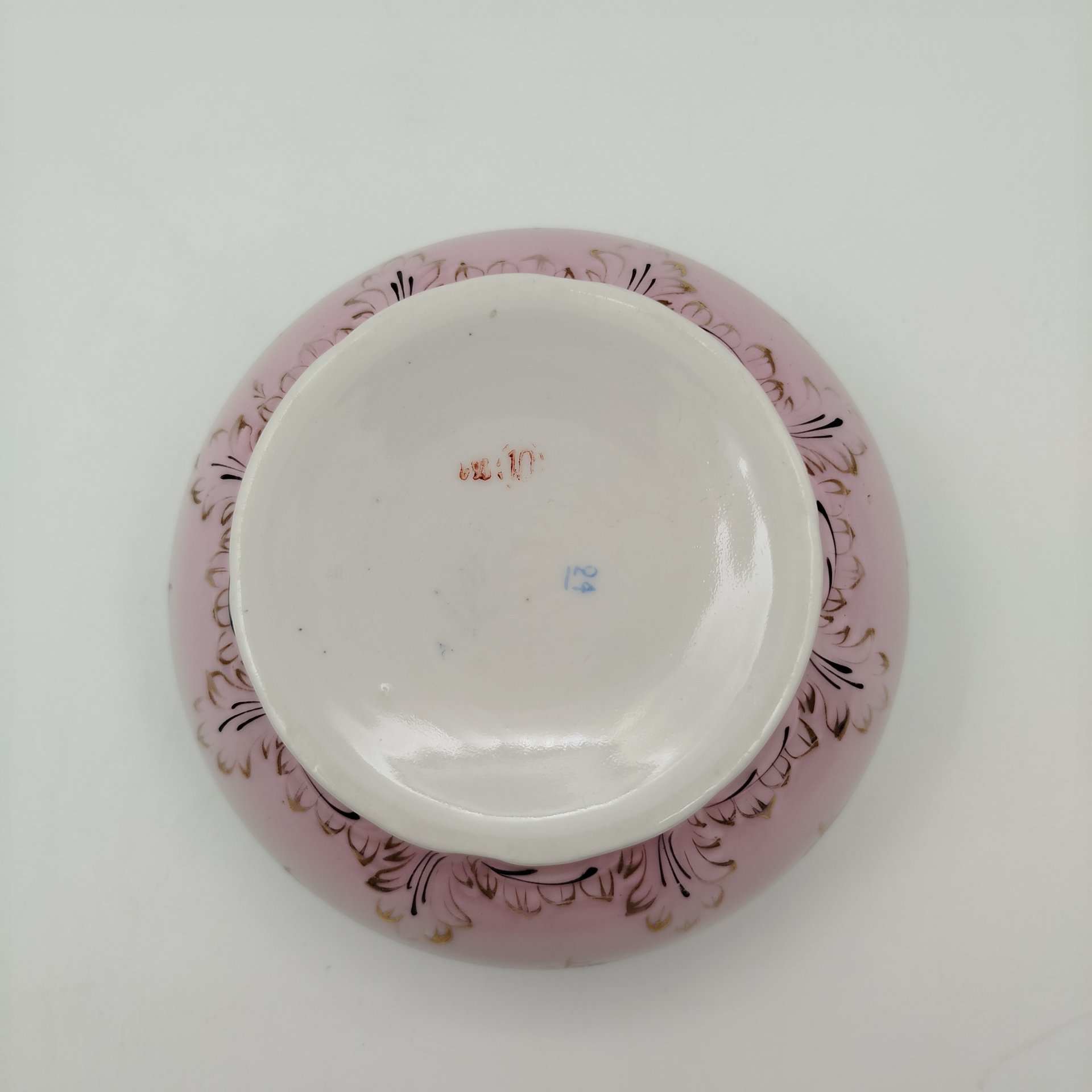 Капельник розового оттенка из сервиза "Барбарис", фарфор, роспись, золочение, Дмитровский фарфоровый завод (ДФЗ Вербилки), СССР, 1960-1980 гг.