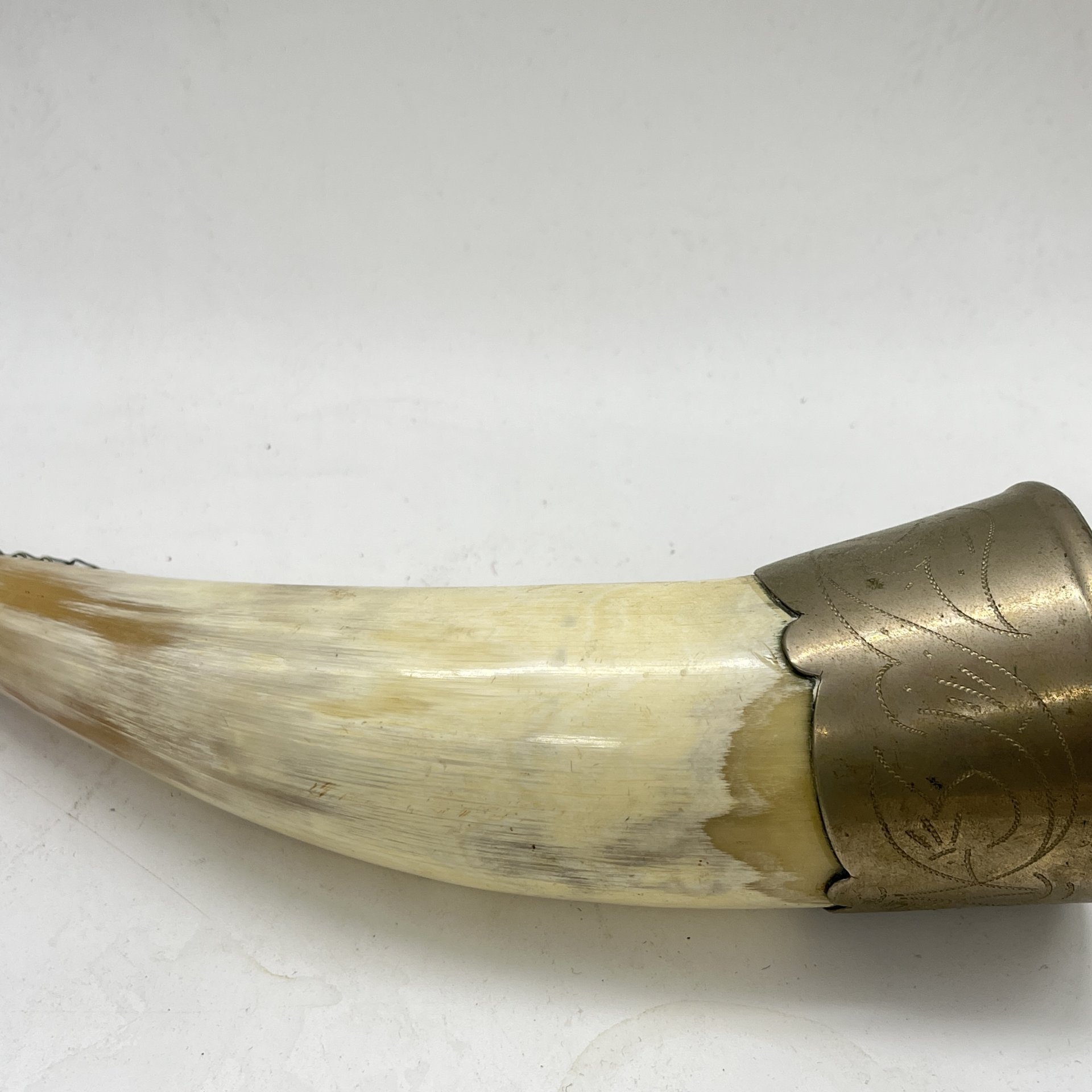 Рог изобилия (кубок для вина) с фигурным навершием