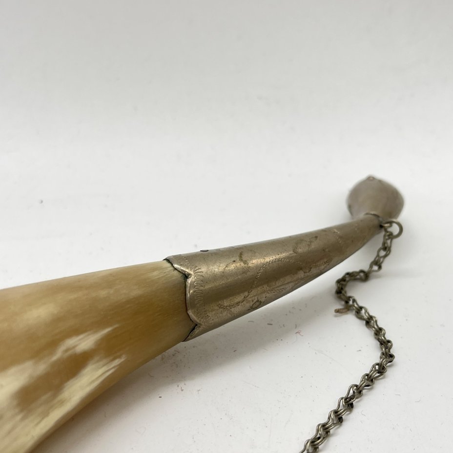 Рог изобилия (кубок для вина) с фигурным навершием