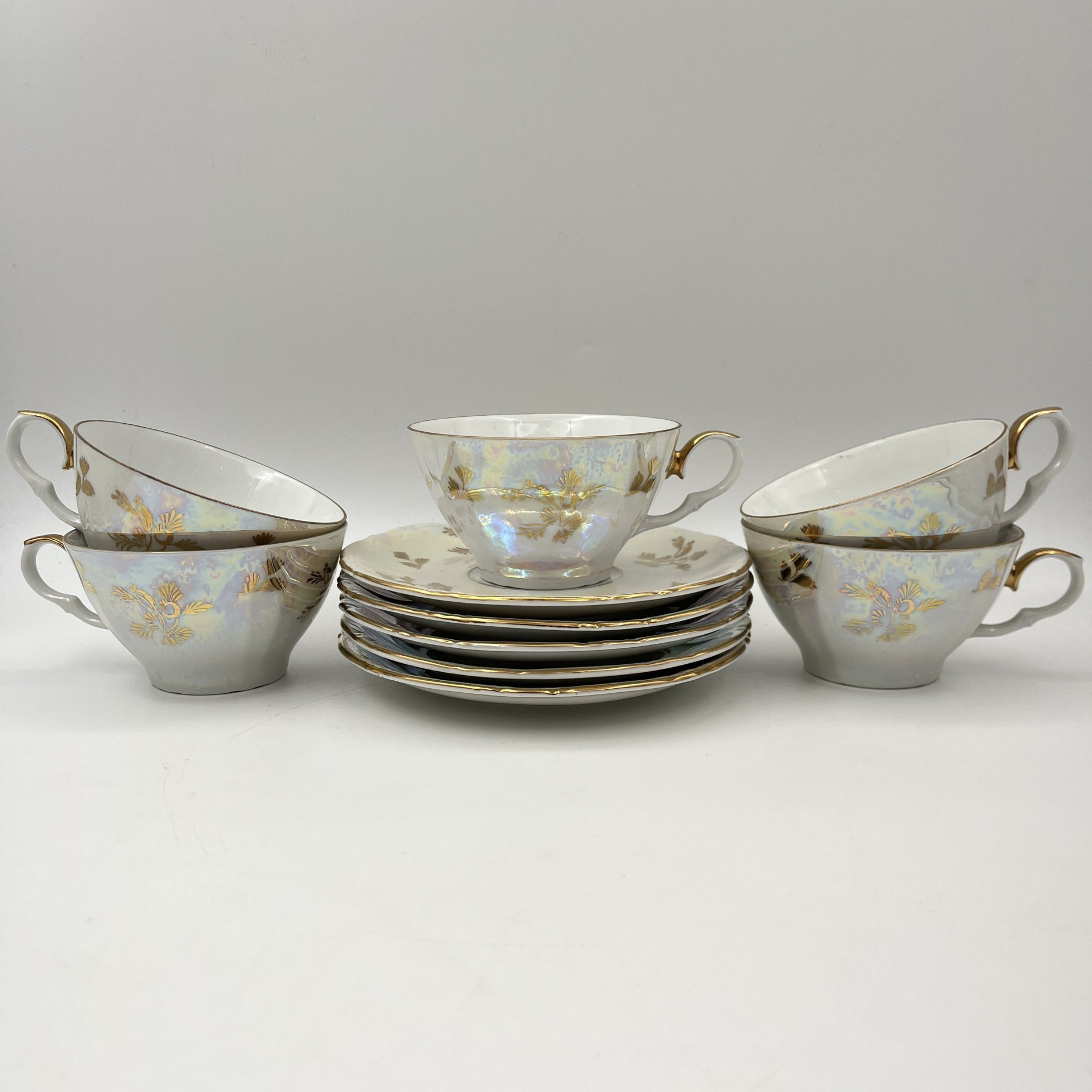 Набор чайных пар с цветочным декором на 5 персон