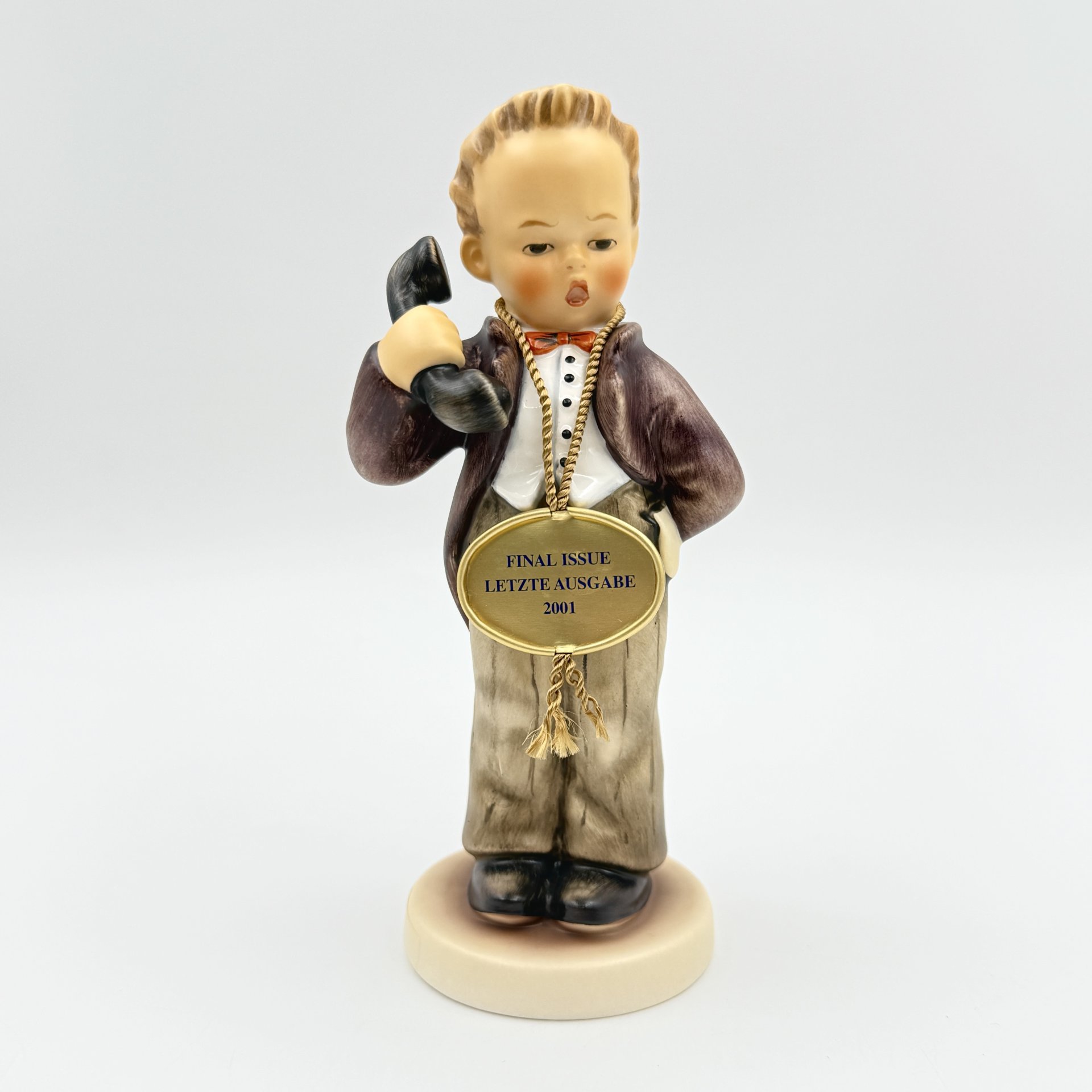Статуэтка "Секретарь" ("Chef Hello"), фарфор, роспись, Goebel Hummel, Германия, 2001 г., Goebel Hummel