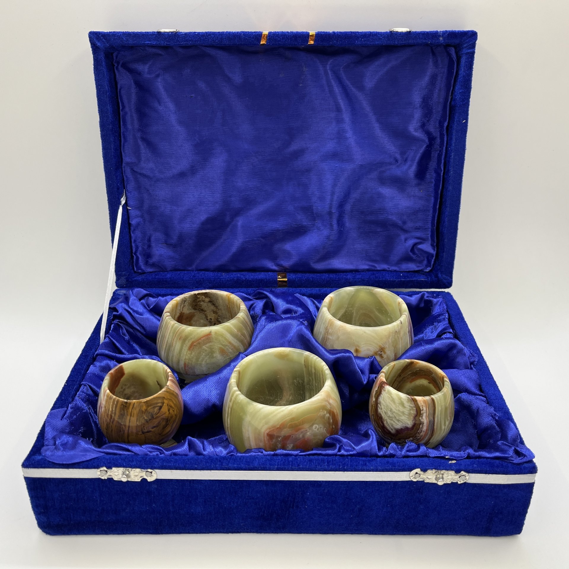 Набор бокалов и рюмок для крепких напитков из натурального камня (5 шт., в подборе), в оригинальной коробке, оникс, Россия, 1990-2010 гг.