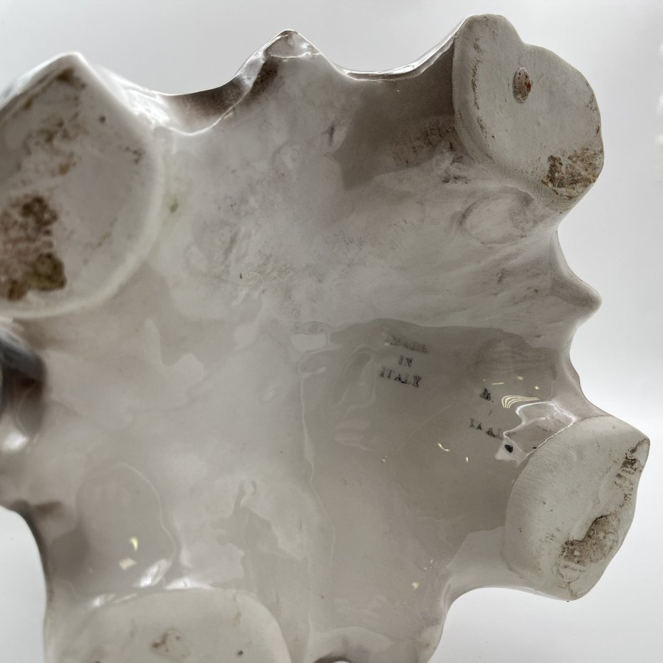 Ваза с лепным цветочным декором, фаянс, роспись, Capodimonte (Каподимонте), Италия, 1960-1990 гг.