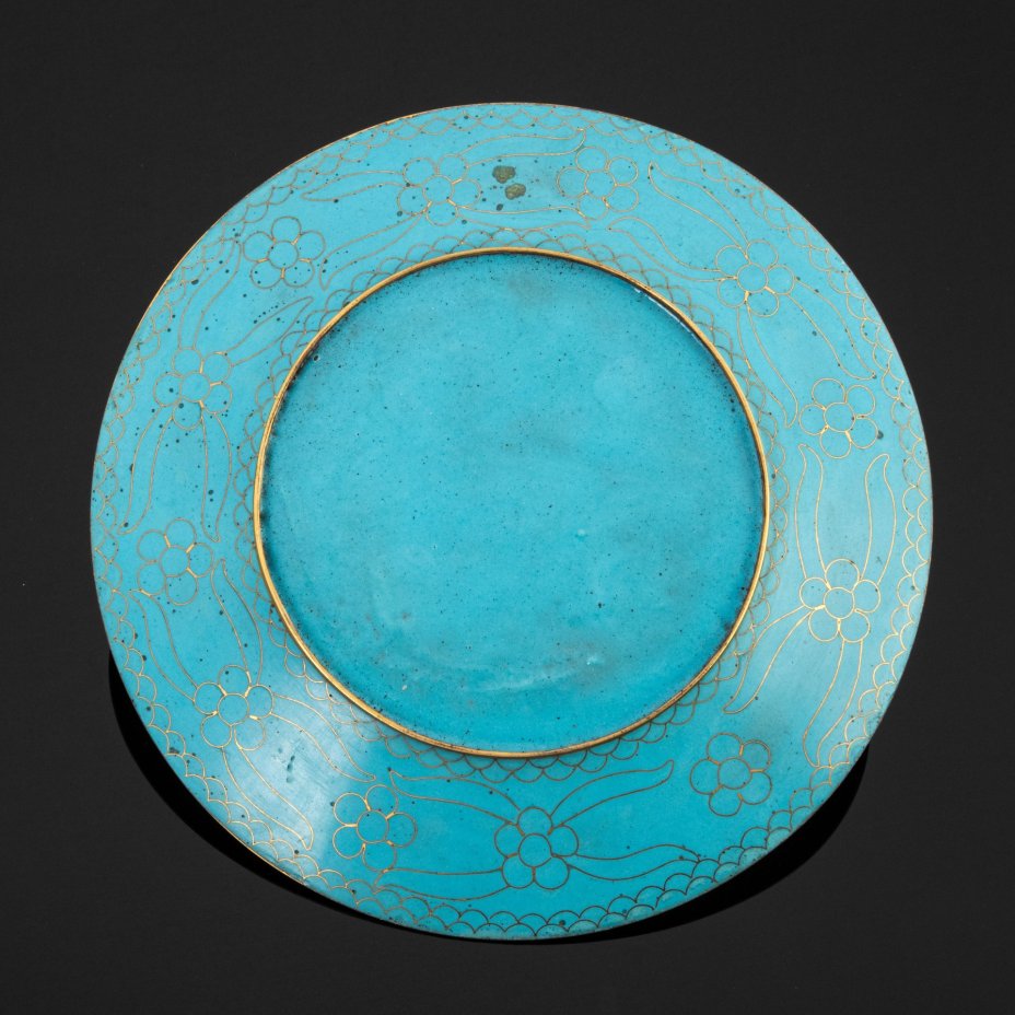 Тарелка декоративная "Птица в цветущем саду" в технике клуазоне, медь, эмаль, золочение, Китай, 1970-1990 гг.