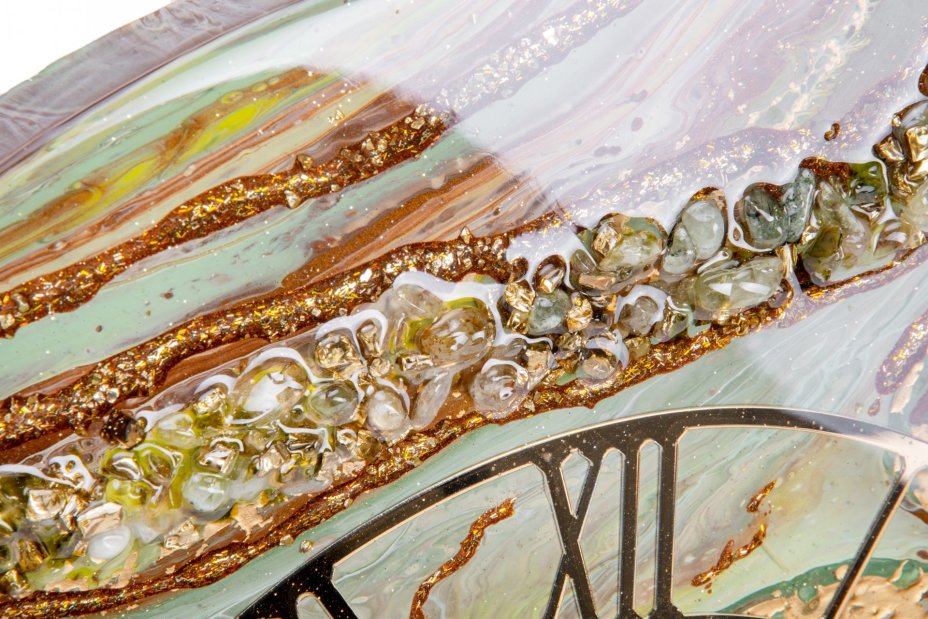 Часы настенные "Яблоневый сад", авторская ручная работа в технике Resin Art, Глянцевое 3D покрытие, натуральный камень, металл, Россия, 2021 г.