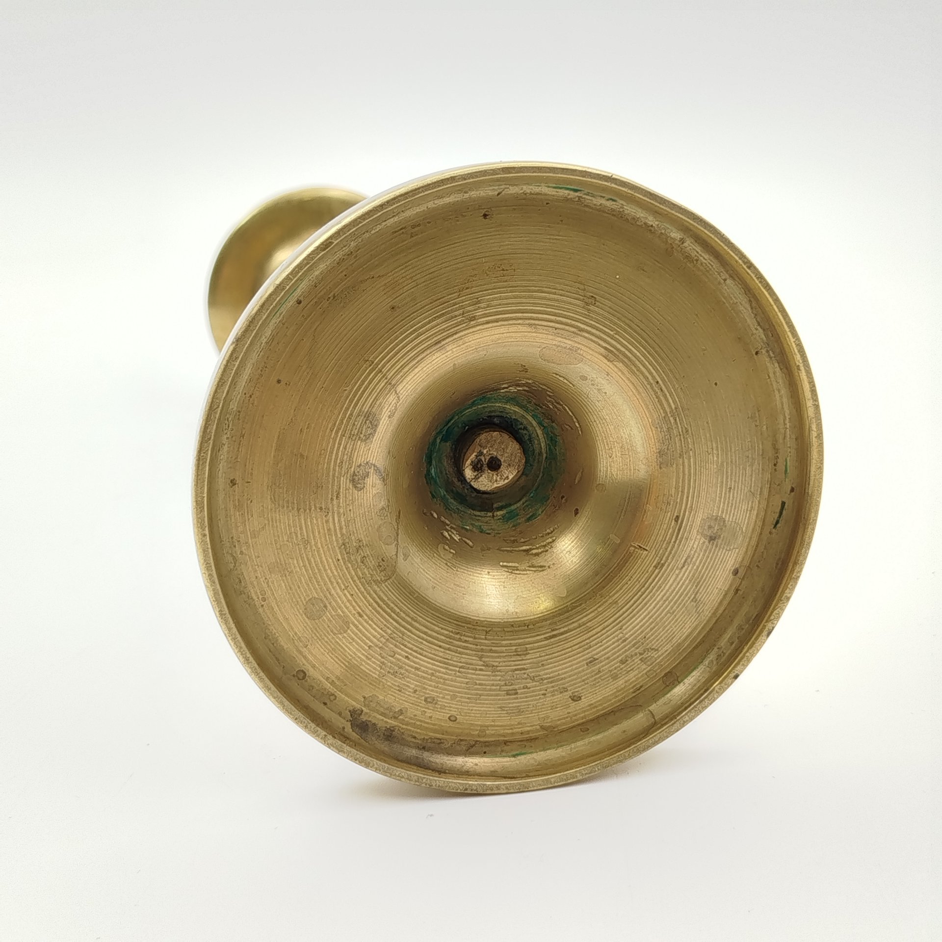 Подсвечник фигурный на круглом основании, для одной свечи, бронза, литьё, Российская империя, 1890-1917 гг.