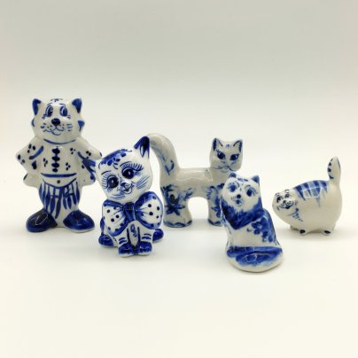 Набор из пяти статуэток "Коты", Гжель, фарфор, роспись, Россия, 1990-2015 гг.