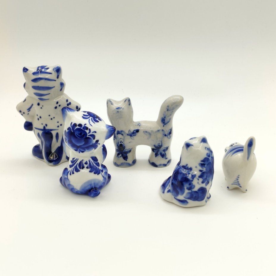 Набор из пяти статуэток "Коты", Гжель