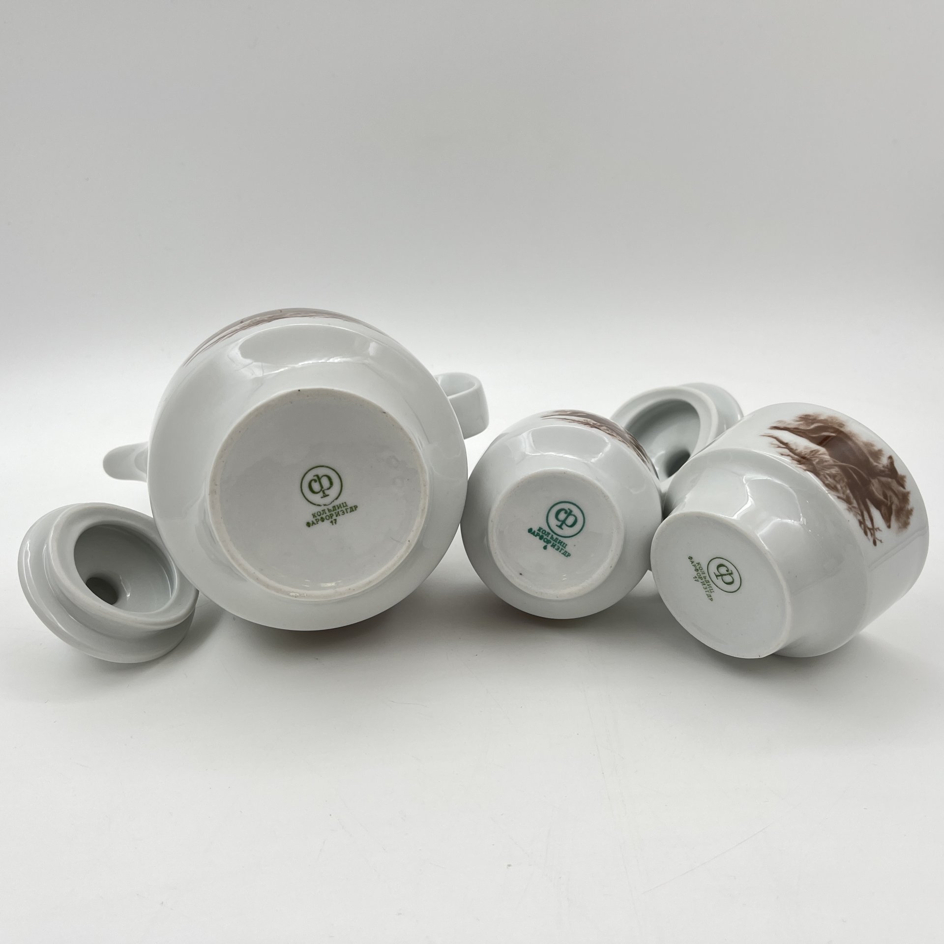 Сервиз кофейный на 6 персон, украшенный изображением дичи (15 предметов), фарфор, деколь, Colditz (Кольдиц), Германия, 1980-1990 гг.