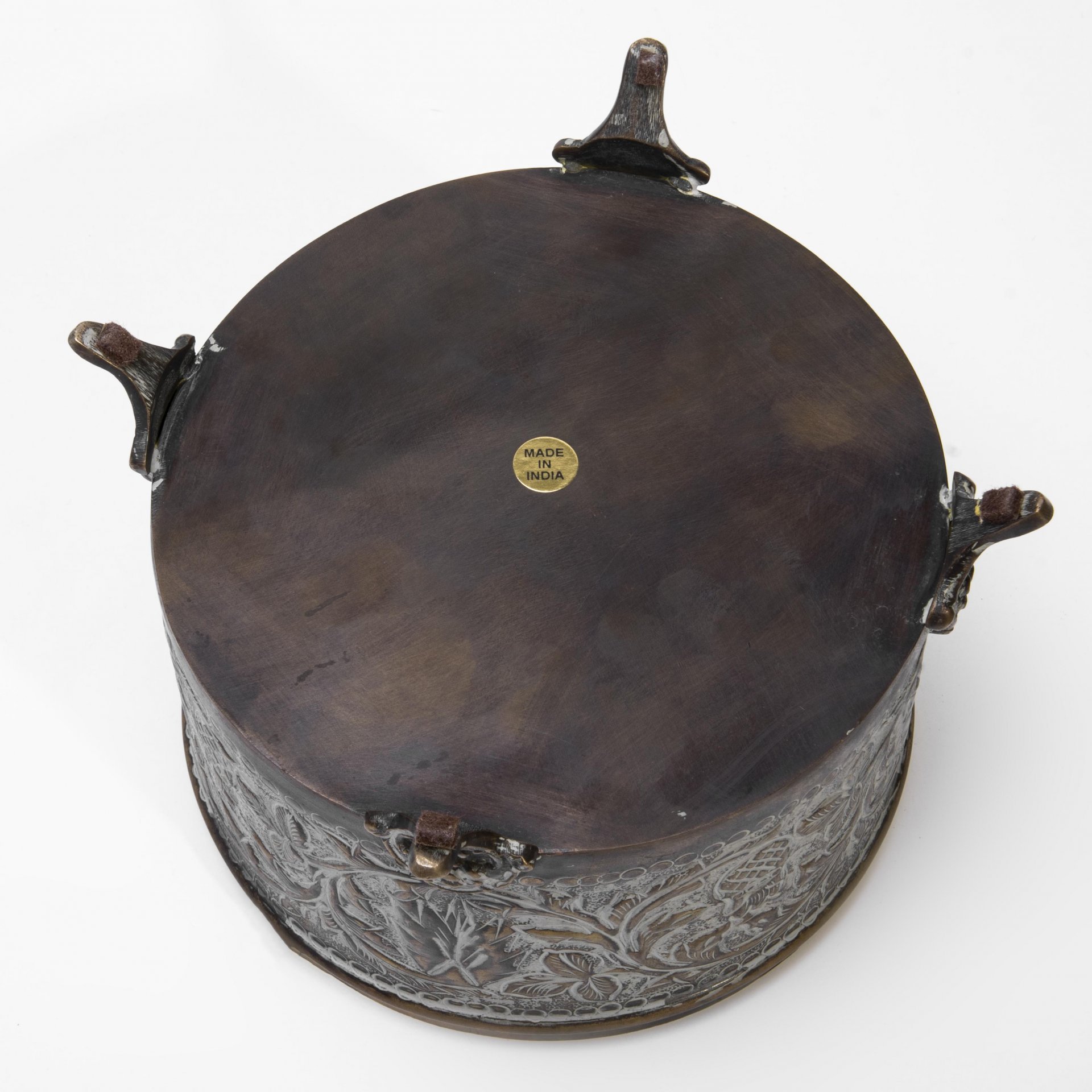 Ваза (чайница), латунь, чеканка, патинирование, Индия, 2000-2010 гг.