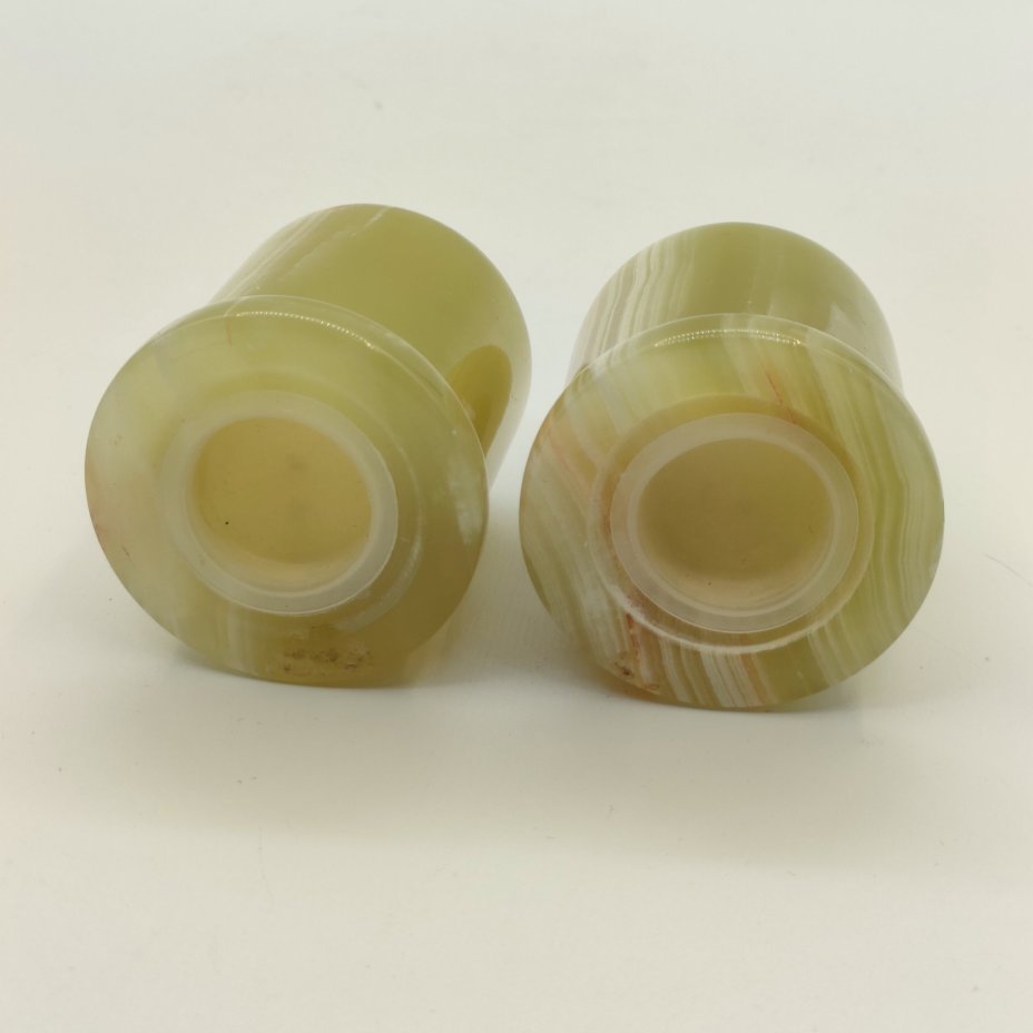 Пара перечниц зеленого оттенка, оникс, резьба