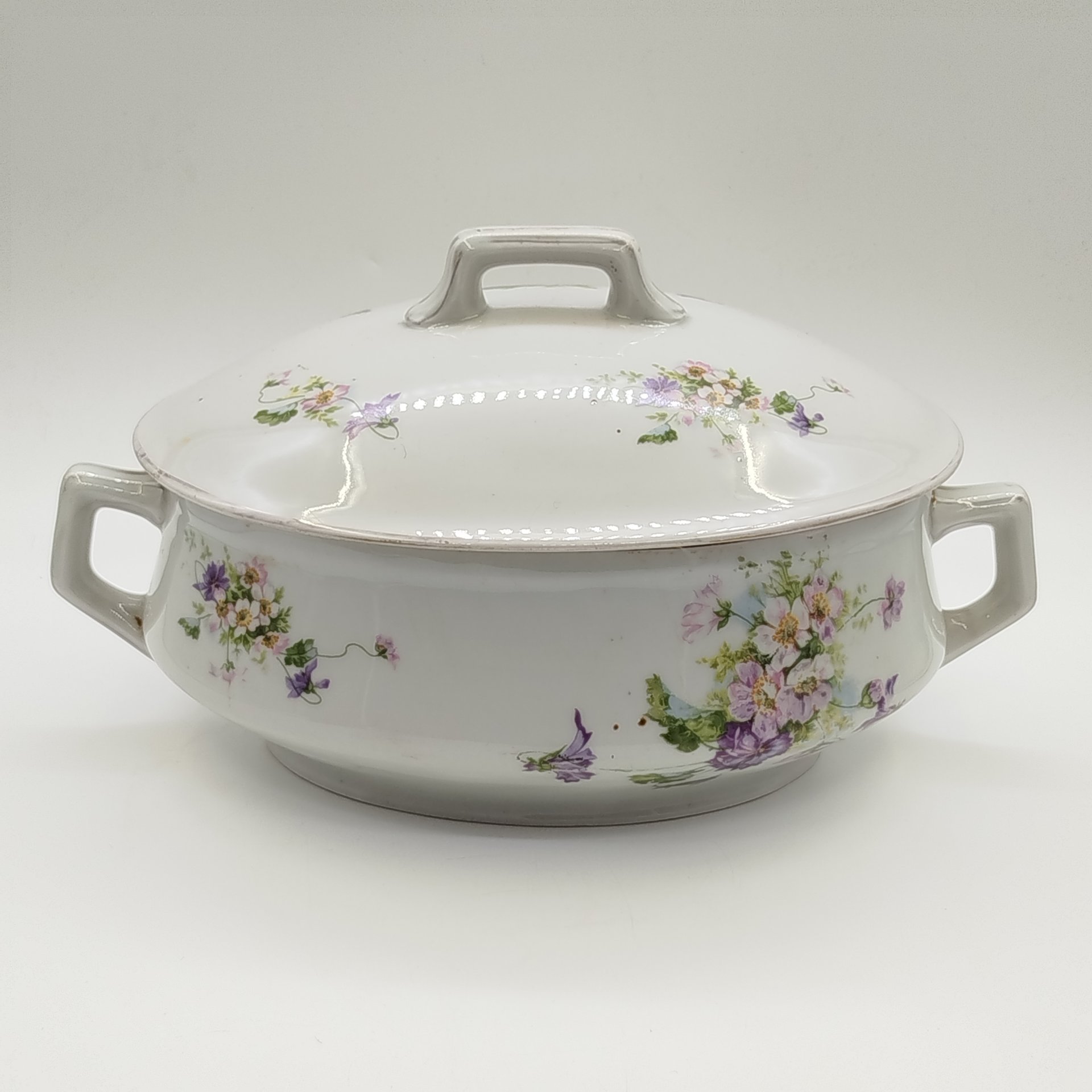 Террина/супница на подставке (для подачи горячих блюд) с цветочным декором, фарфор, деколь, золочение, Российская империя, 1890-1917 гг.