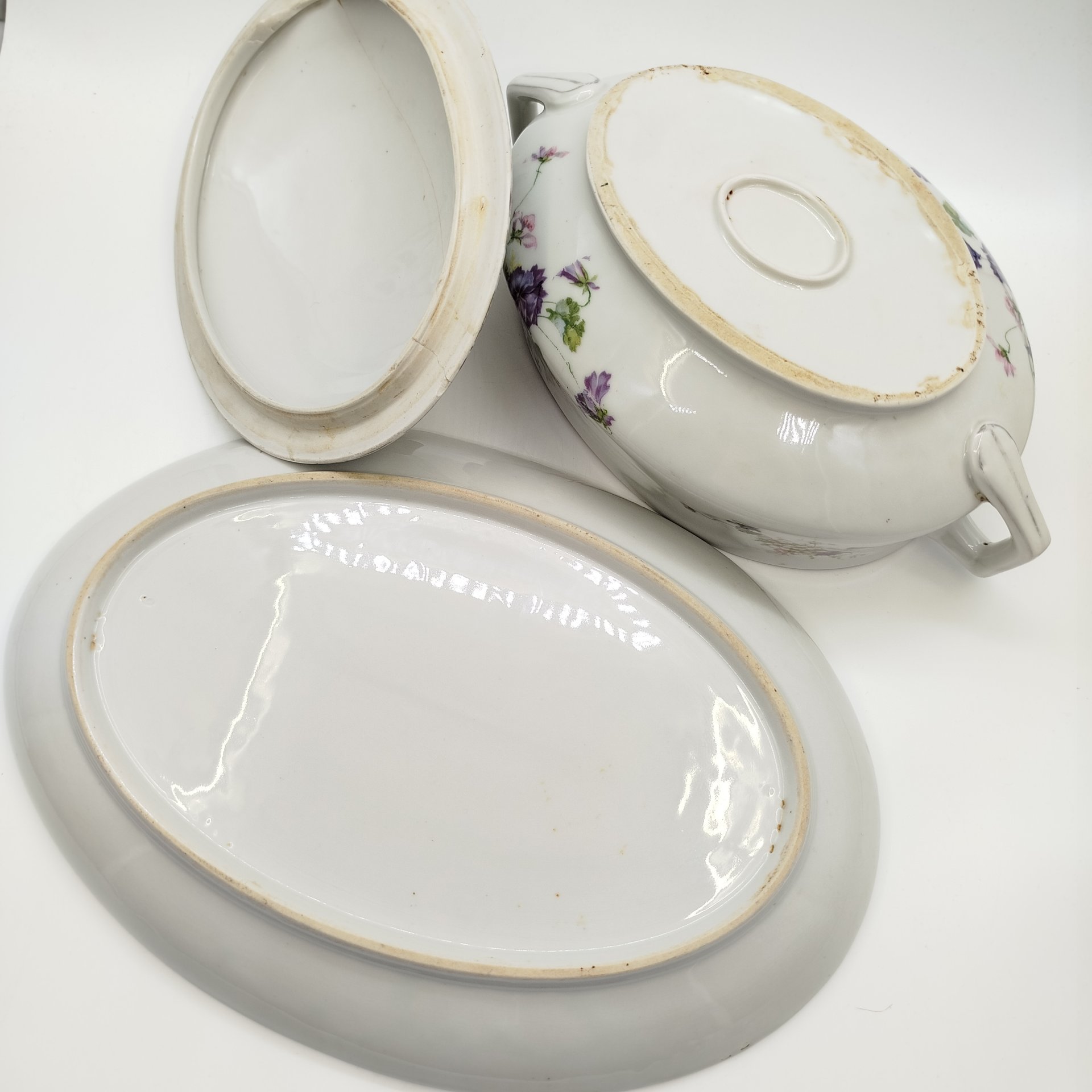 Террина/супница на подставке (для подачи горячих блюд) с цветочным декором, фарфор, деколь, золочение, Российская империя, 1890-1917 гг.