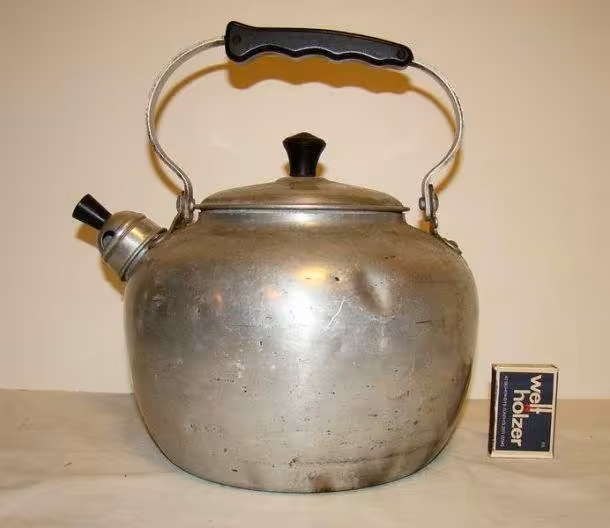 Чайник со свистком