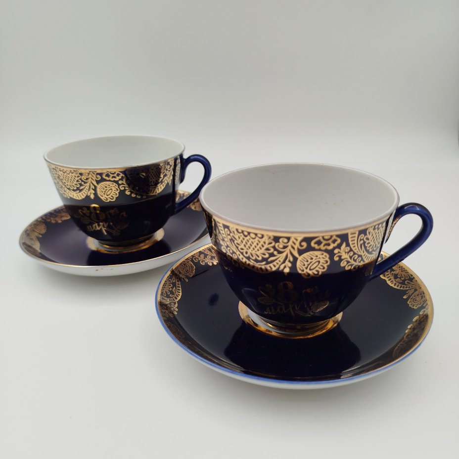 Пара чайная "8 марта", фарфор, крытье кобальтом, золочение, Ленинградский фарфоровый завод (ЛФЗ), СССР, 1960-1992 гг.