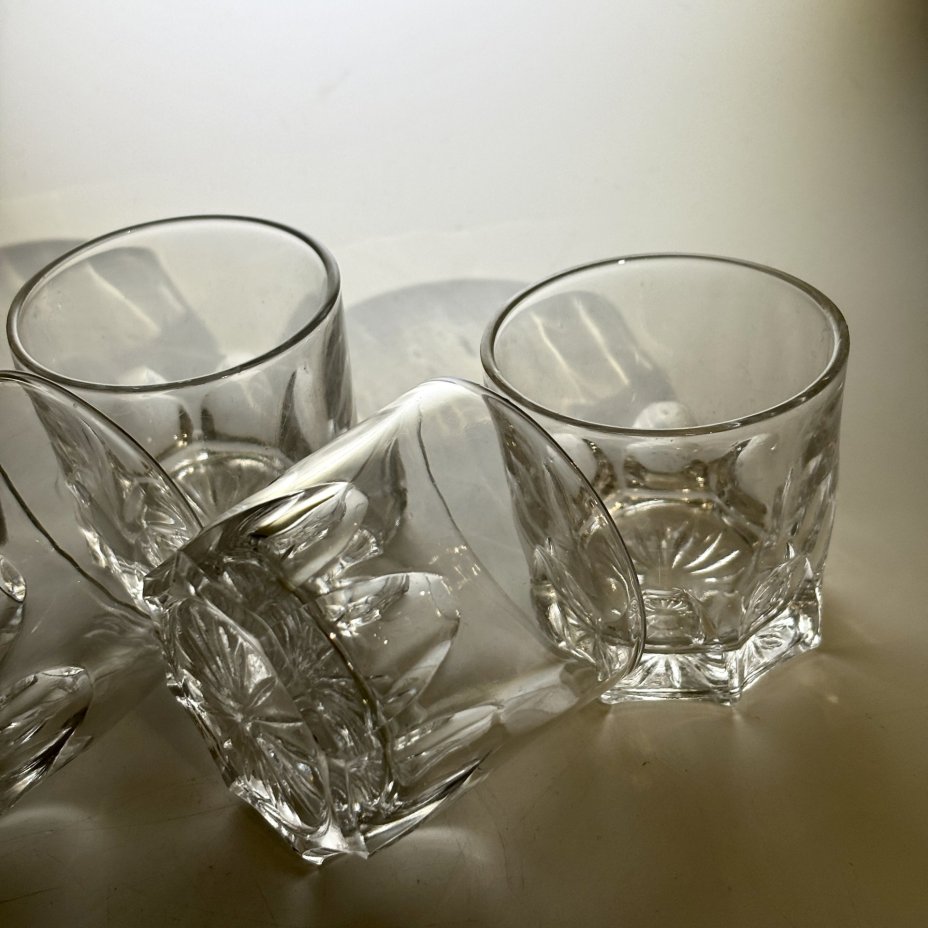 Набор из 6-ти стопок с рельефным декором