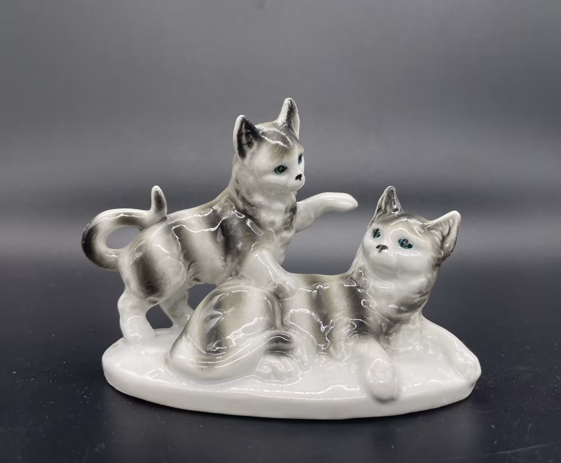 Статуэтка "Играющие котята", Carl Scheidig