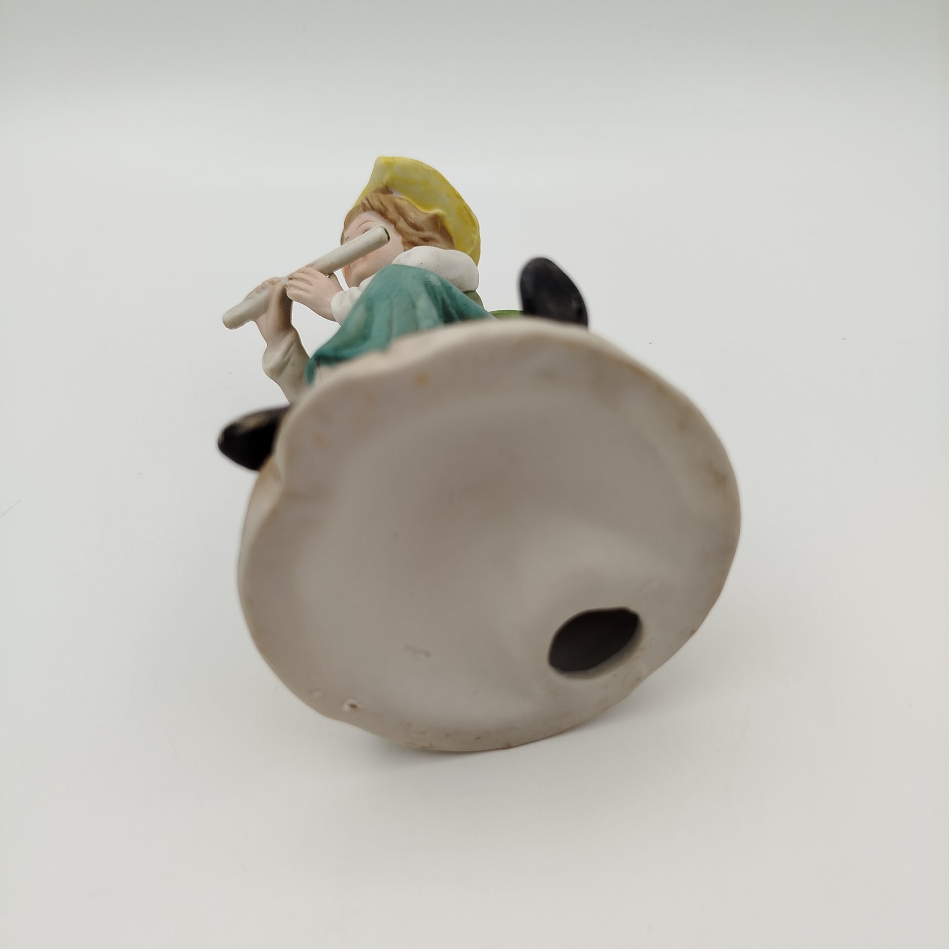 Статуэтка "Юноша с флейтой", фарфор, бисквит, роспись, Европа, 1970-1990 гг.