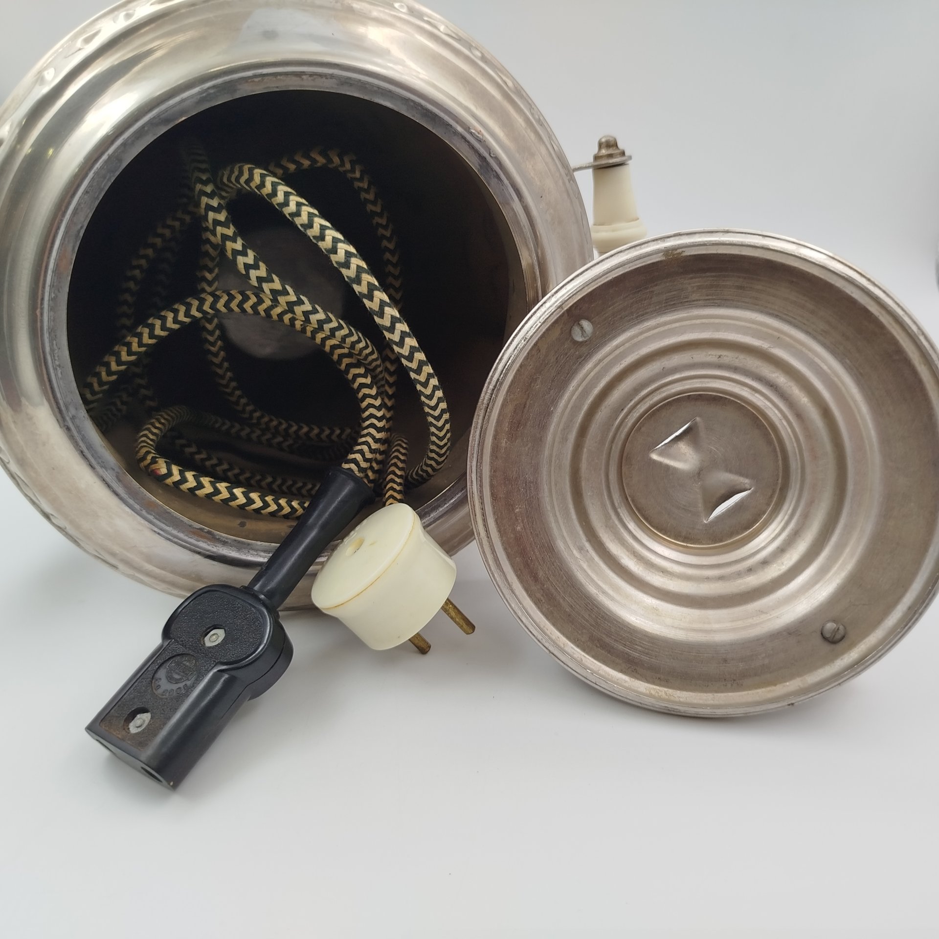 Самовар электрический, металл, пластик, Тульский машиностроительный завод «Штамп» им. Б.Л. Ванникова, СССР, 1961 г.