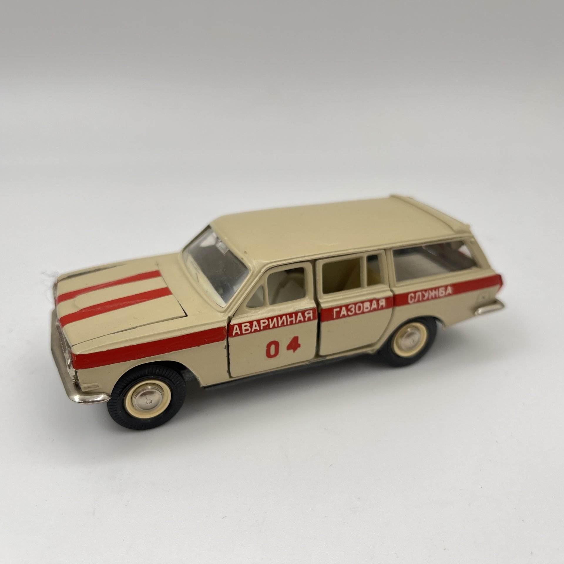 Модель автомобиля "ГАЗ 2402" (Аварийная газовая служба), в авторском исполнении, металл, пластик, крашение, СССР, 1970-1990 гг.
