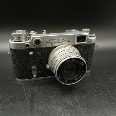 Фотоаппарат (нерабочий) "ФЭД-2", Харьковский машиностроительный завод им. Дзержинского (ФЭД)