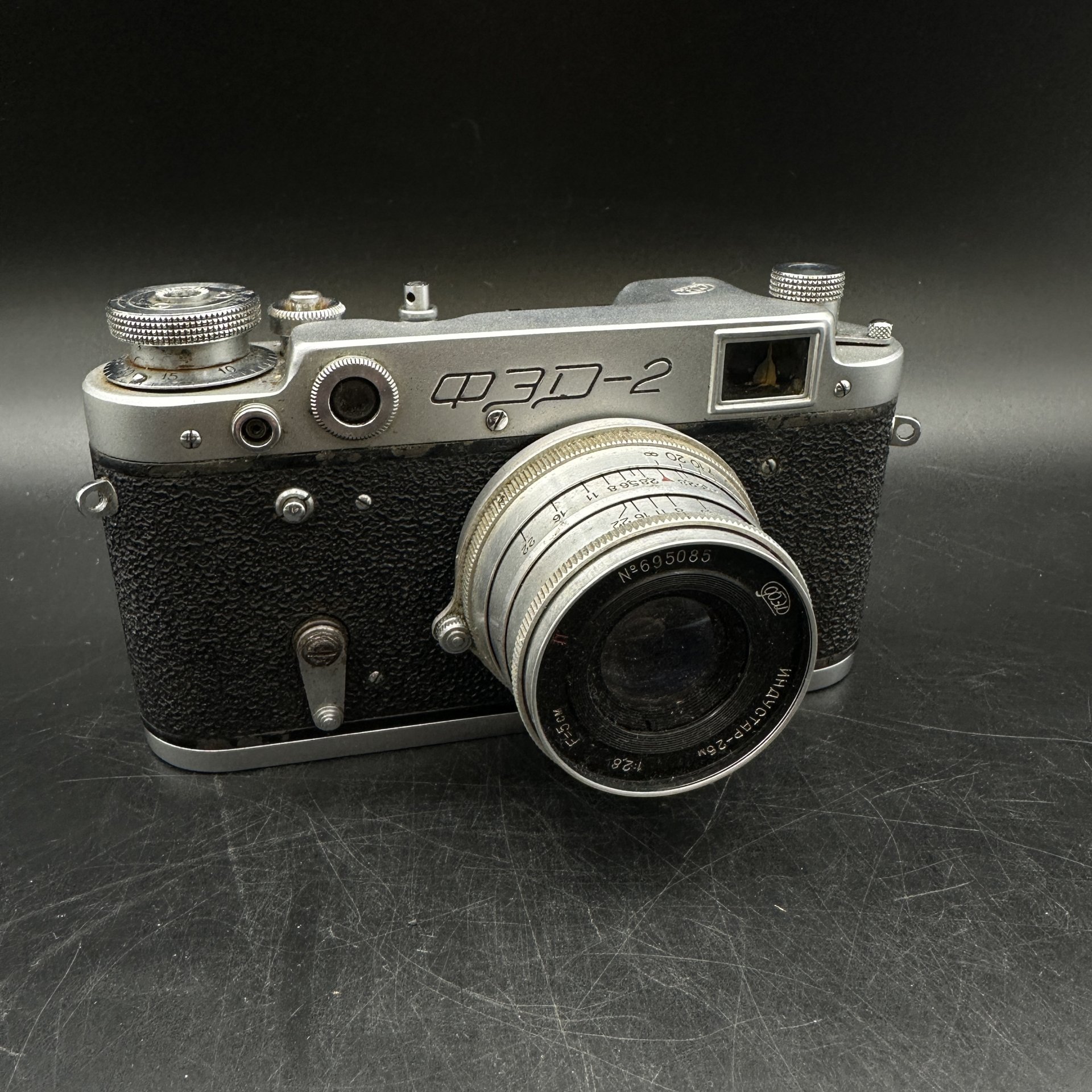 Фотоаппарат (нерабочий) "ФЭД-2", Харьковский машиностроительный завод им. Дзержинского (ФЭД)