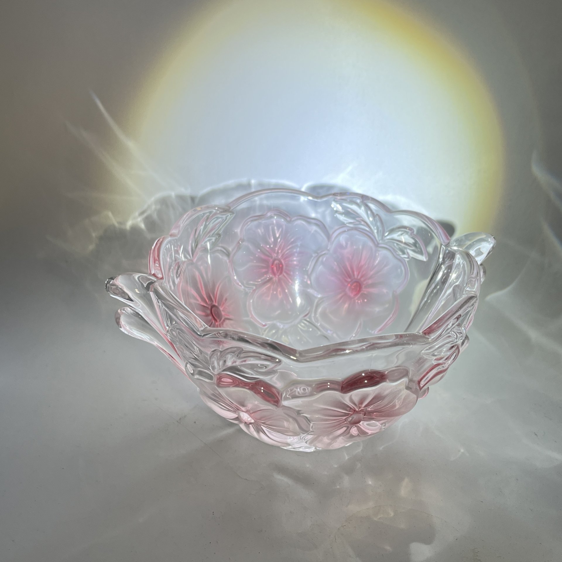 Ваза для конфет с цветочным декором и фигурным бортом, цветное стекло, матирование, Walther Glas, Германия, 1980-2000 гг.