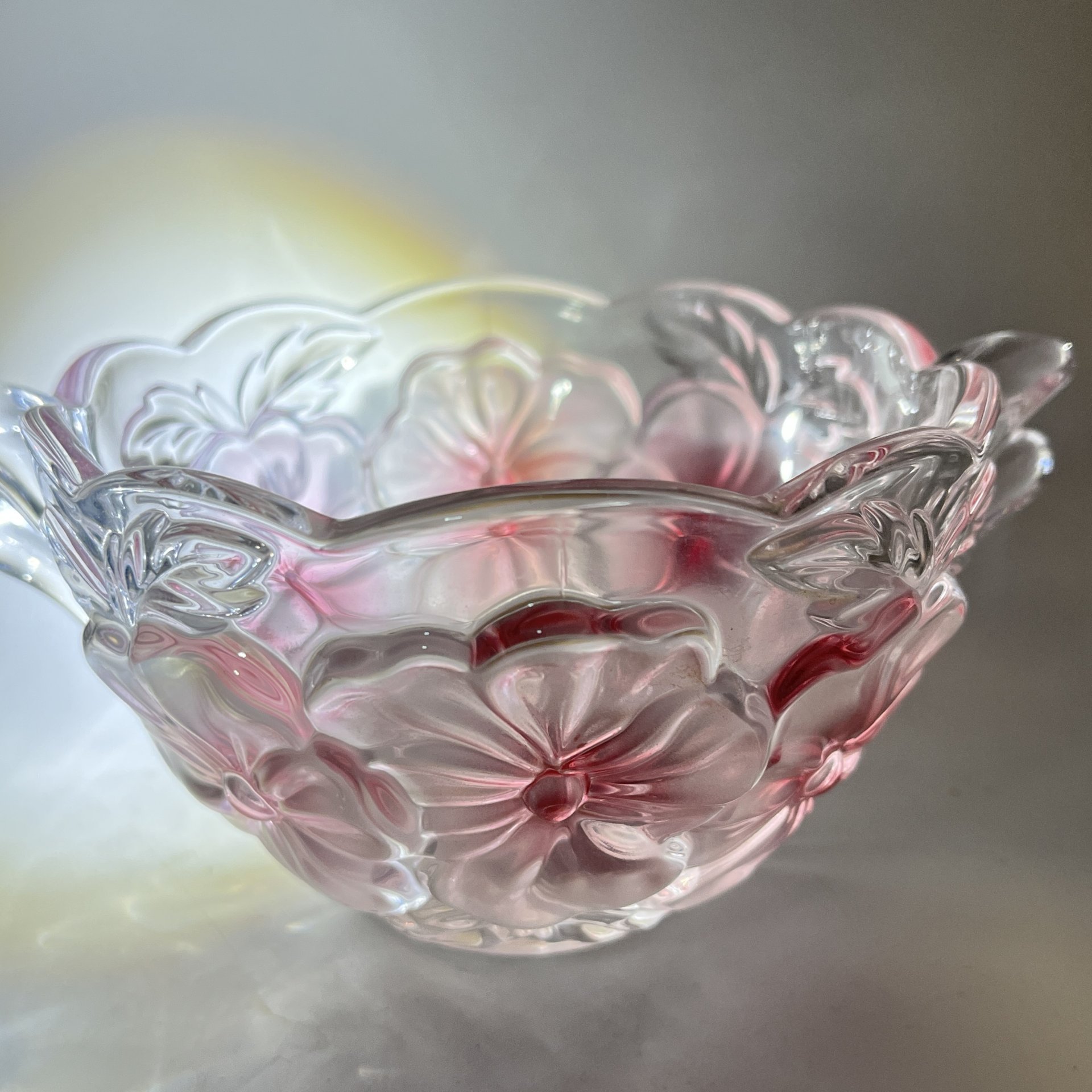 Ваза для конфет с цветочным декором и фигурным бортом, цветное стекло, матирование, Walther Glas, Германия, 1980-2000 гг.