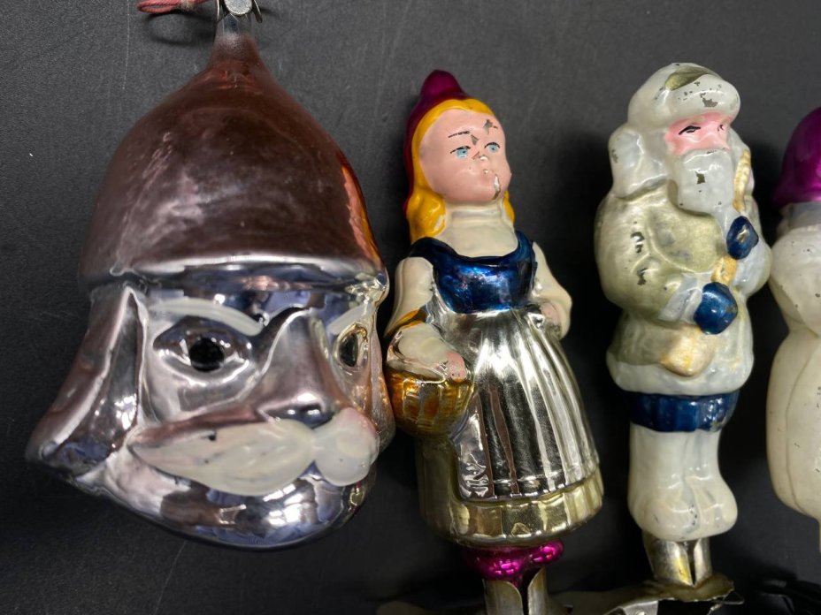 Набор винтажных елочных игрушек на прищепках "Герои сказок" (Красная шапочка, Старичок охотник из сказки "Серая шейка", Даренка из сказки "Серебряное копытце", Голова Витязя из сказки о царе Салтане), Завод стеклянных ёлочных украшений и оптических изделий