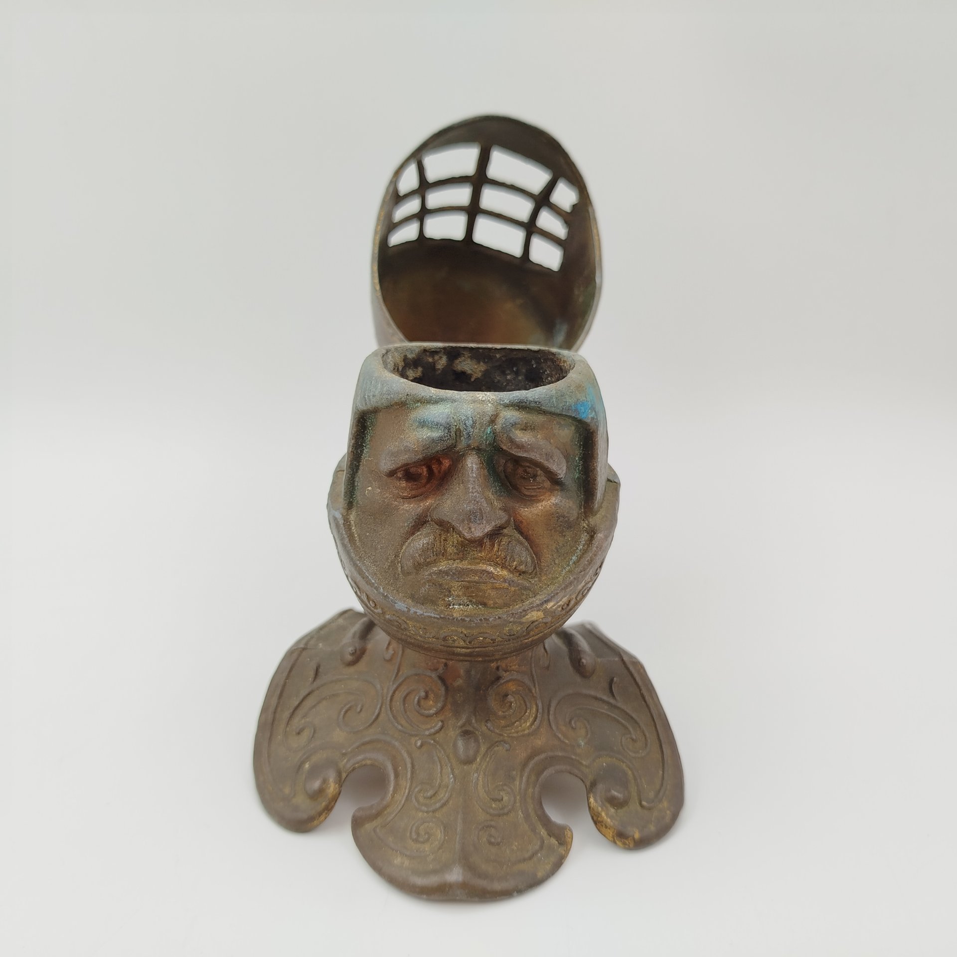 Пепельница "Рыцарь", металл, литье, формовка, Европа, 1960-1980 гг.