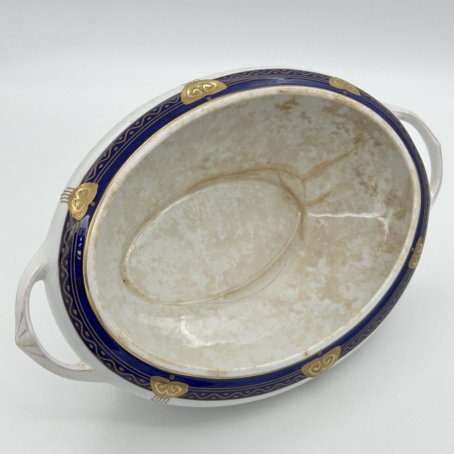 Терина на фигурной ножке в стиле модерн, Villeroy & Boch
