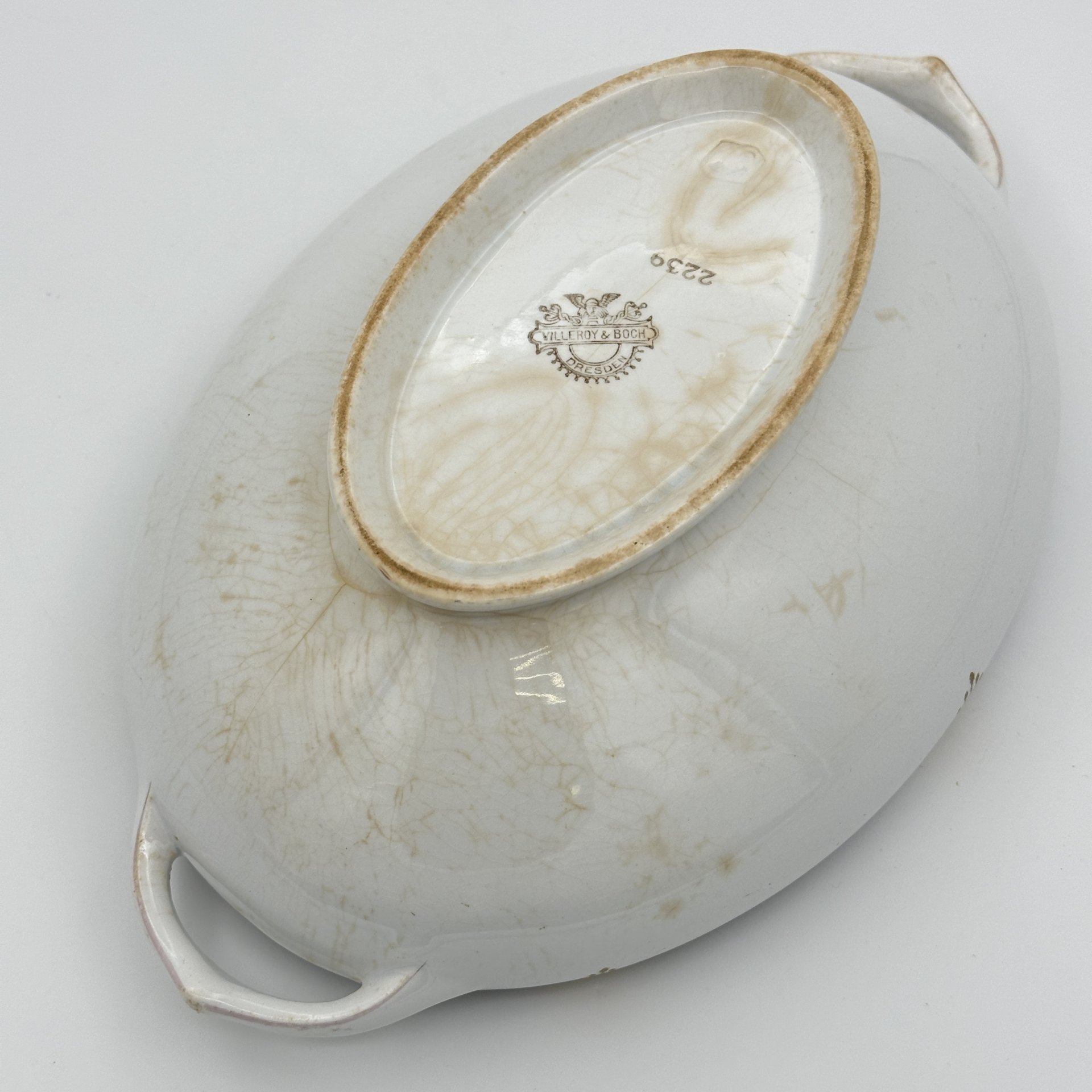 Терина на фигурной ножке в стиле модерн, Villeroy & Boch