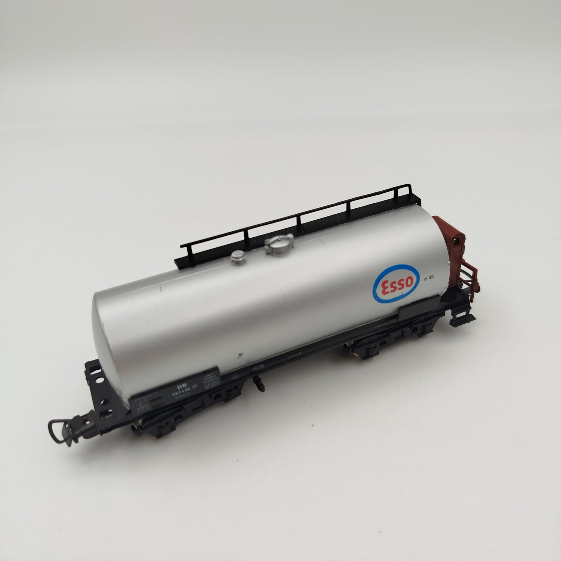 Модель железнодорожного вагона-цистерны "Esso", в оригинальной коробке, пластик, картон, Piko, ГДР, 1970-1990 гг.