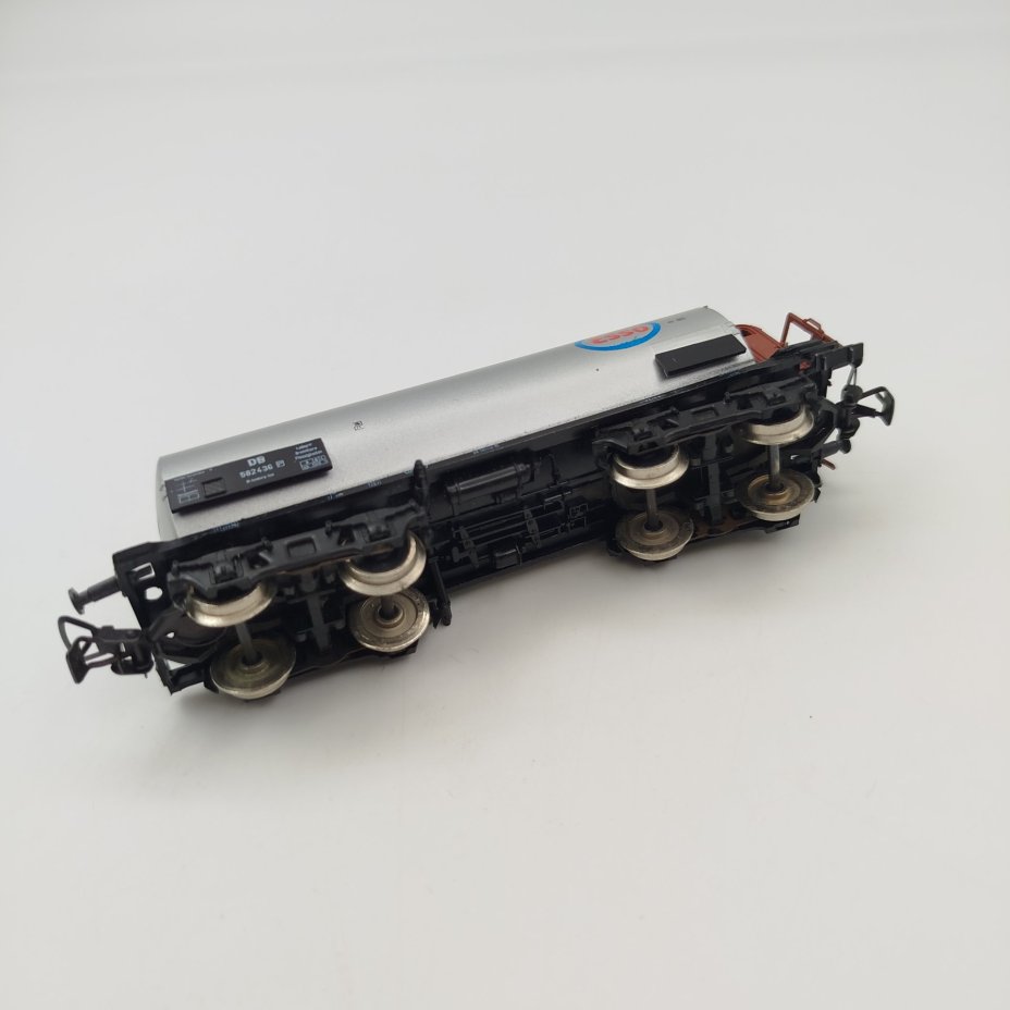 Модель железнодорожного вагона-цистерны "Esso", в оригинальной коробке, пластик, картон, Piko, ГДР, 1970-1990 гг.